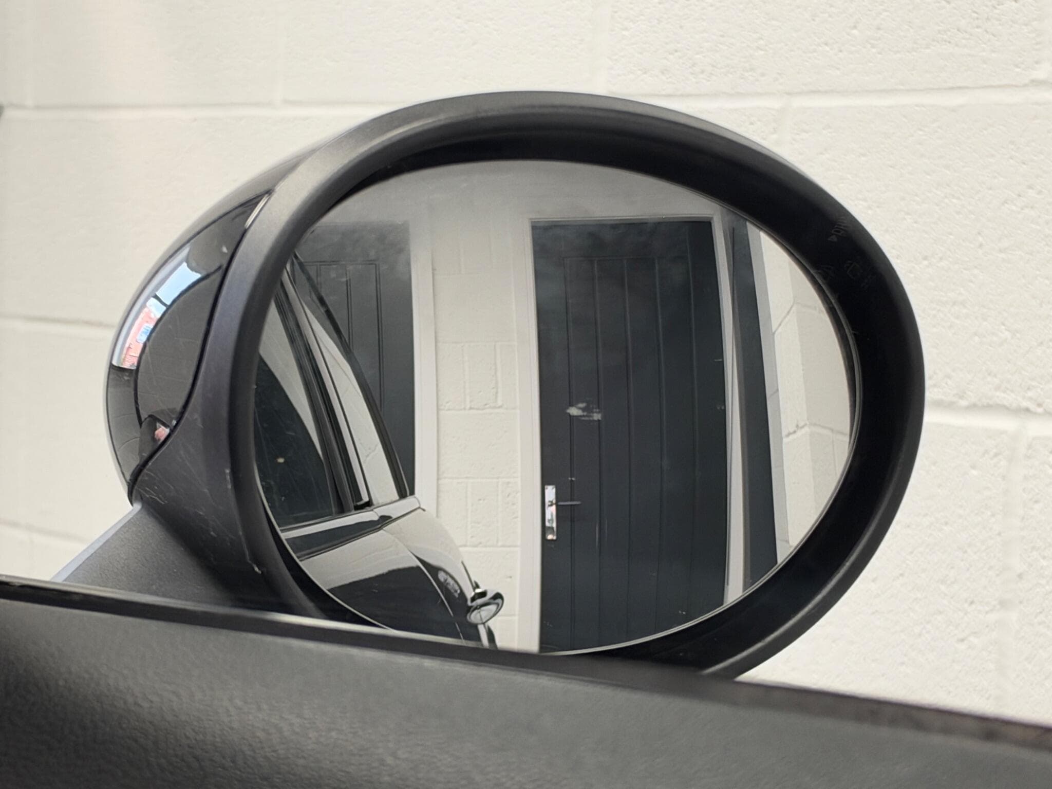 2016 MINI Hatch - Thumbnail 40