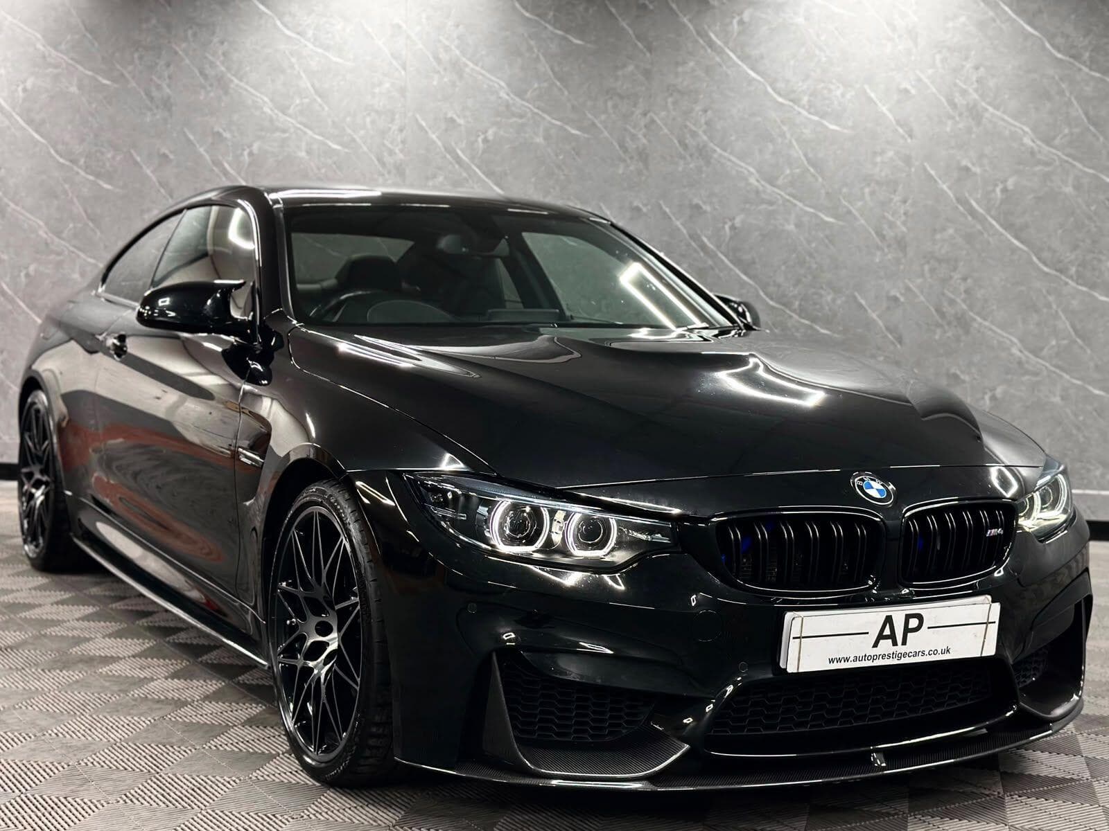2017 BMW M4 - Thumbnail 40