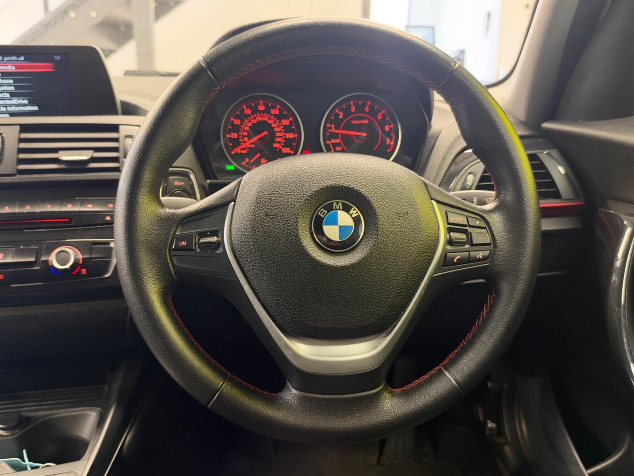 2014 BMW 1 Series - Thumbnail 41