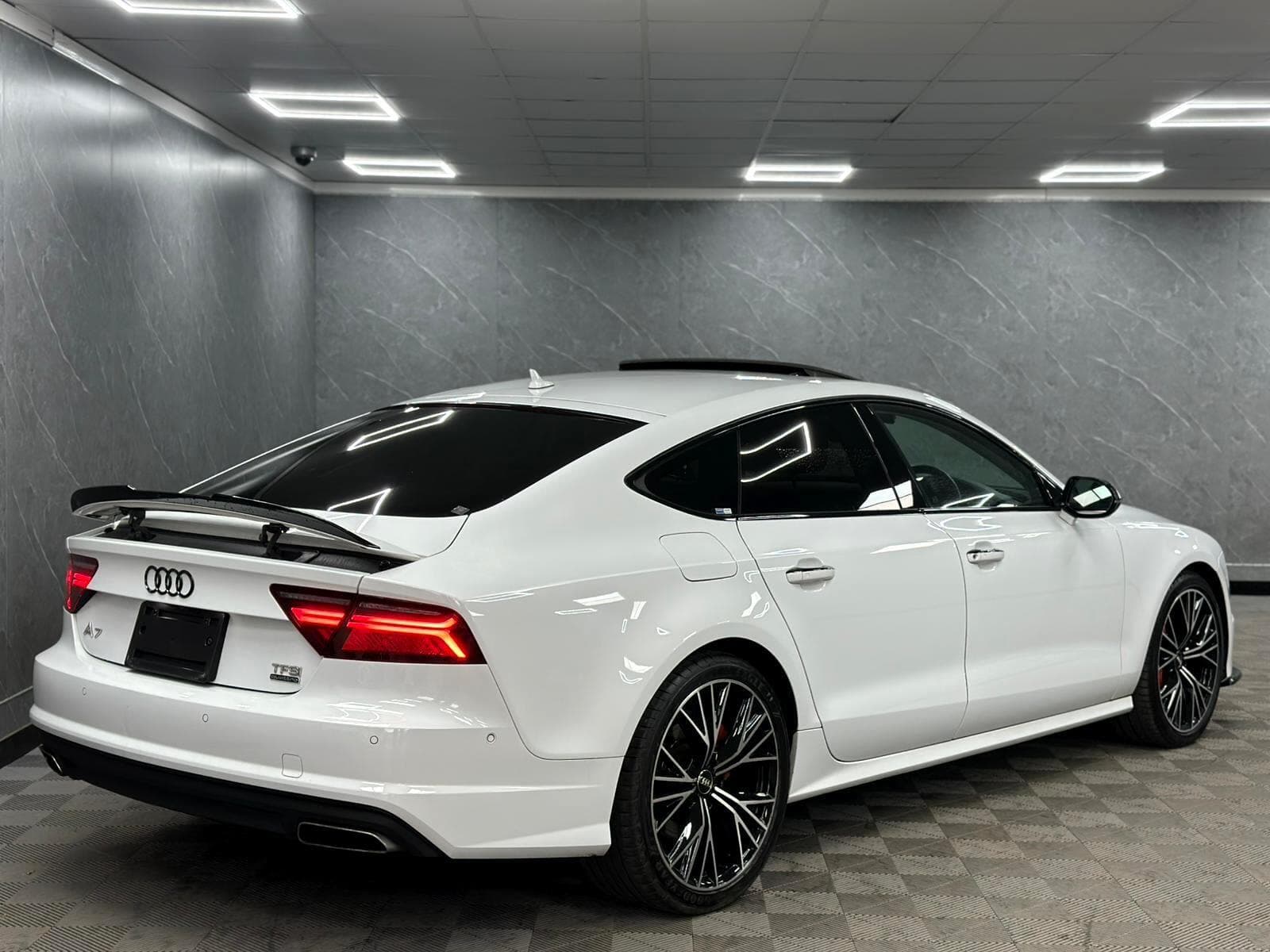 2017 Audi A7 - Thumbnail 8