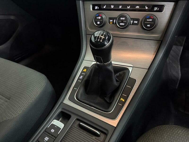 2016 Volkswagen Golf - Thumbnail 16