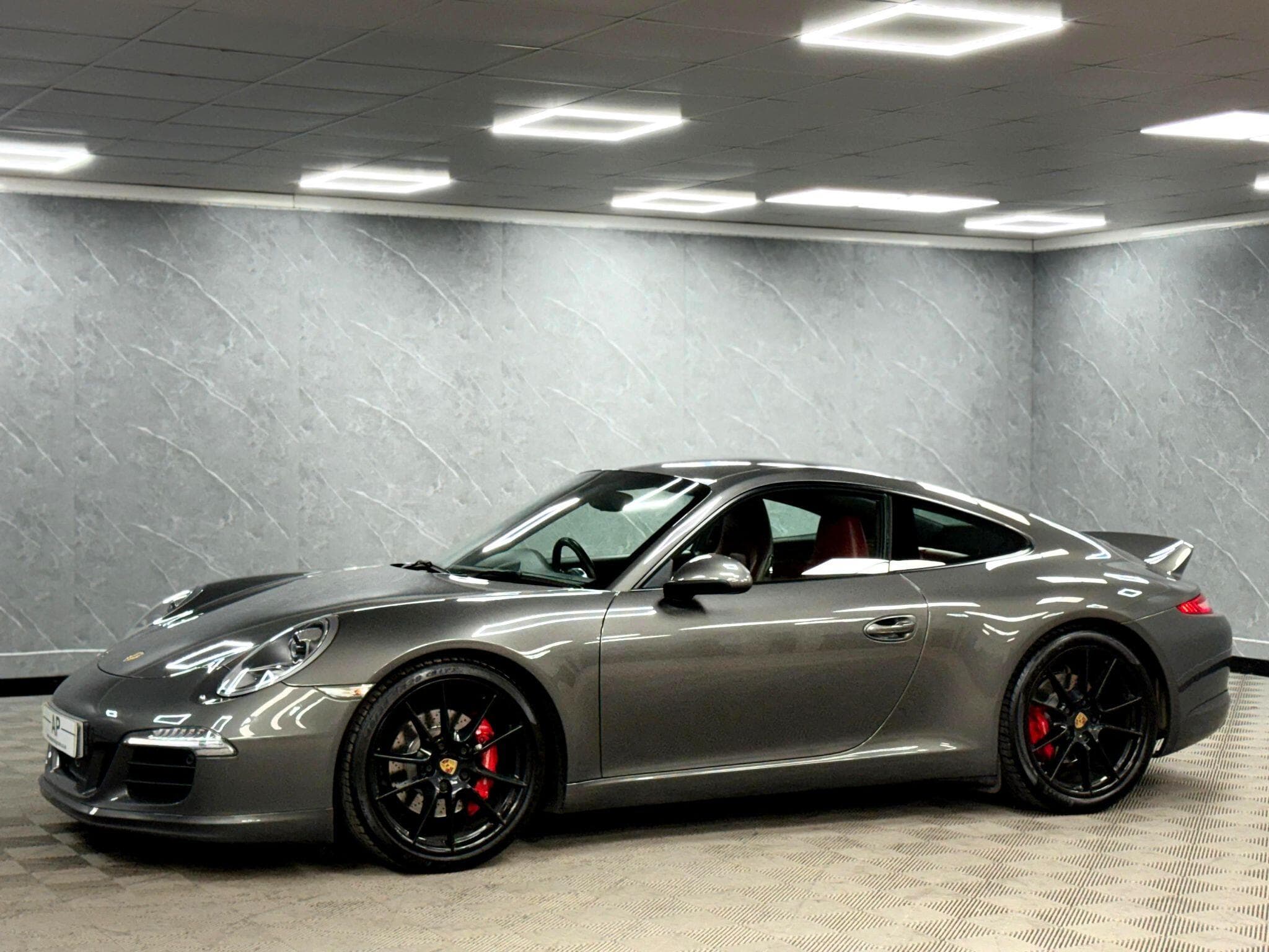 2015 Porsche 911 - Thumbnail 12