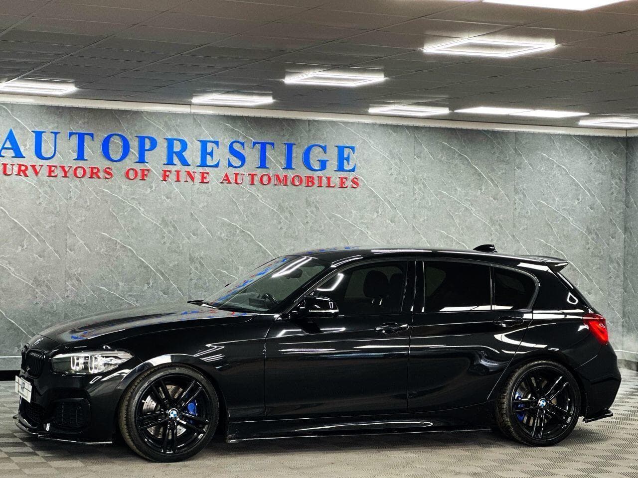 2017 BMW 1 Series - Thumbnail 11