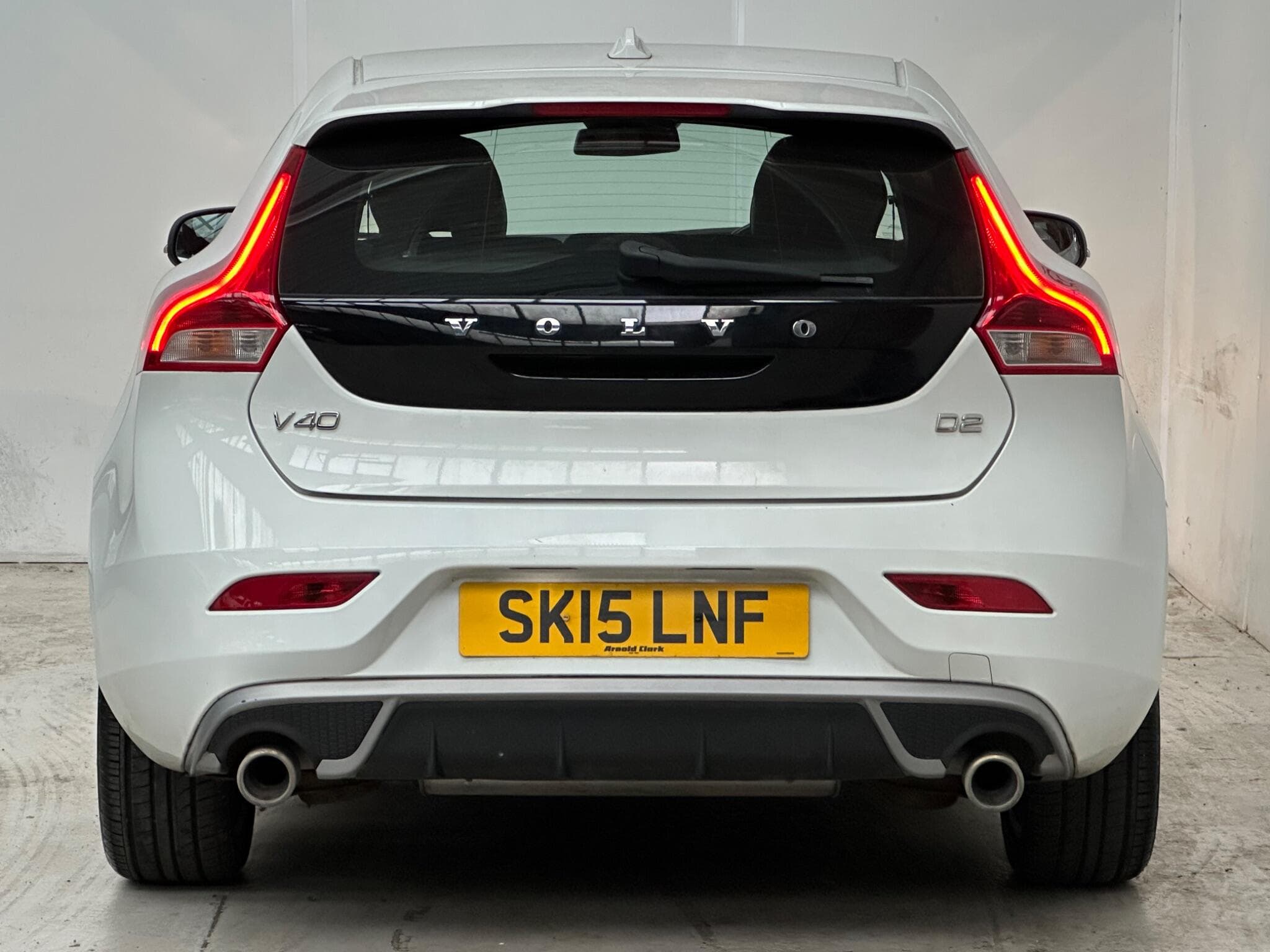 2015 Volvo V40 - Thumbnail 6
