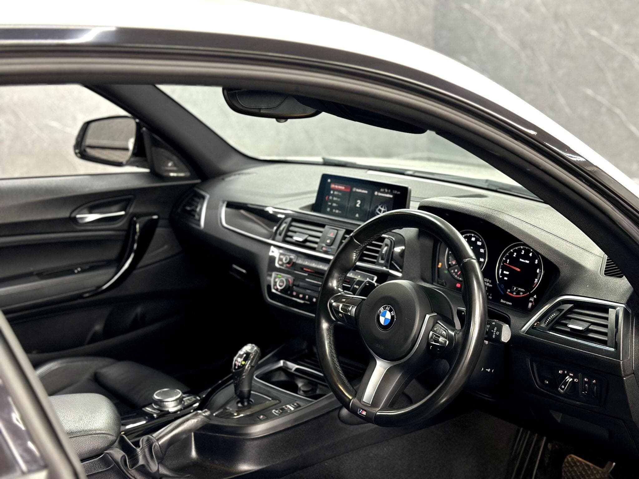 2018 BMW 1 Series - Thumbnail 32
