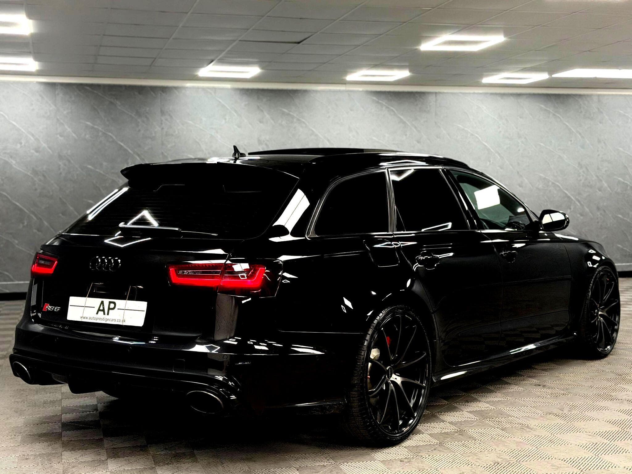 2016 Audi RS6 Avant - Thumbnail 26