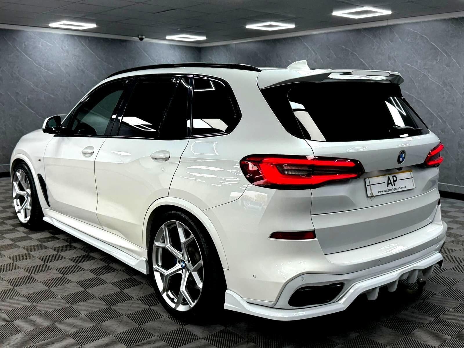 2019 BMW X5 - Thumbnail 25