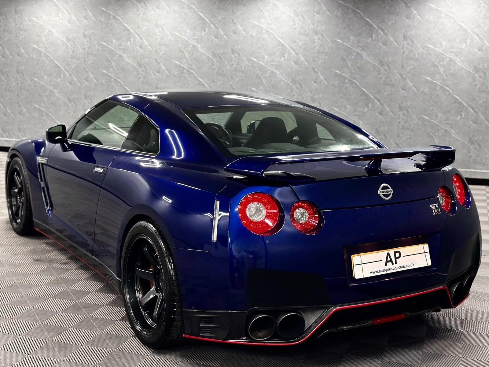 2012 Nissan GT-R - Thumbnail 37