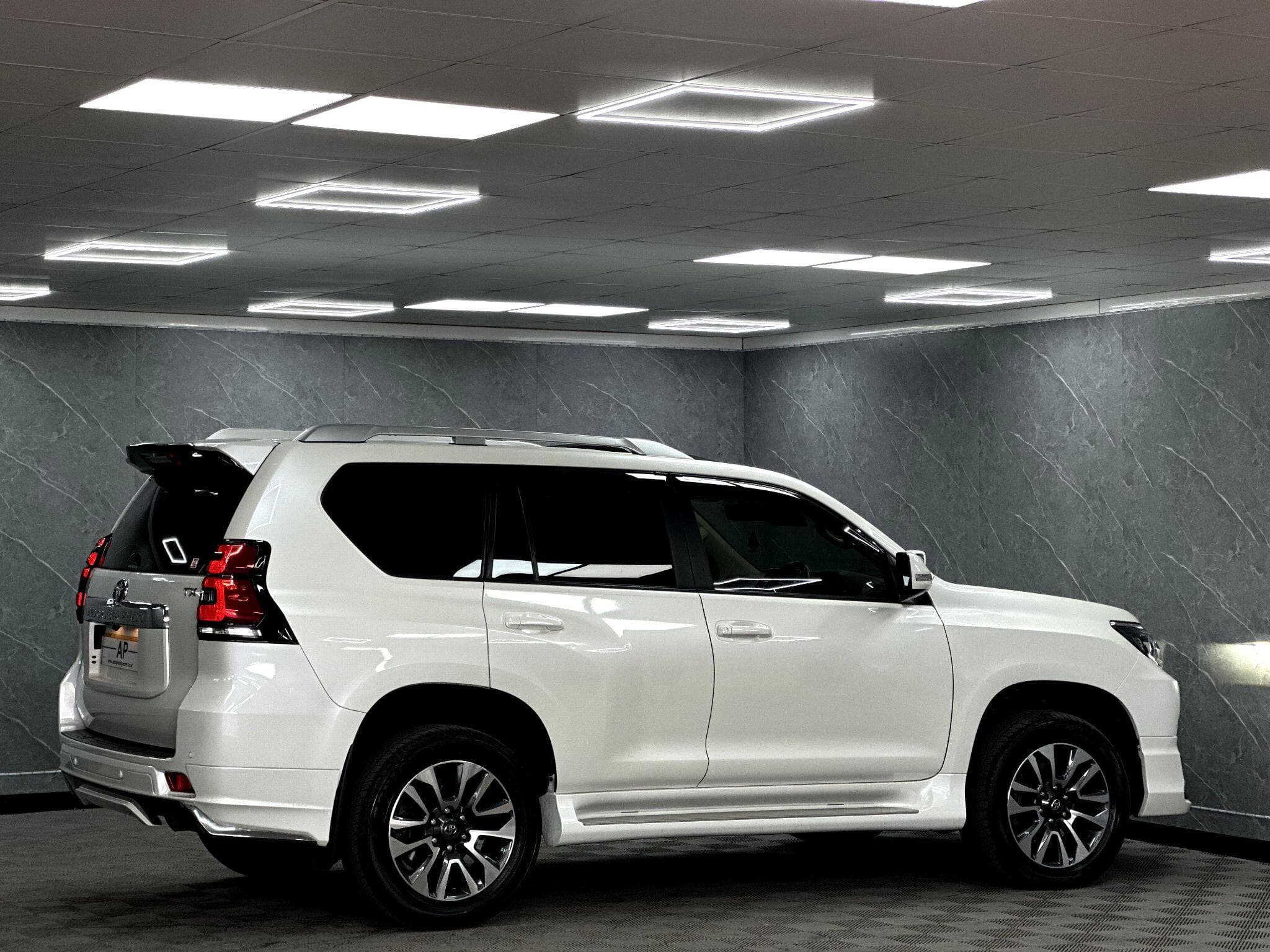 2022 Toyota Land Cruiser - Thumbnail 17