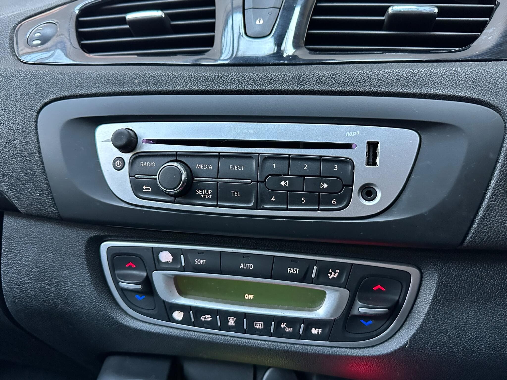 2014 Renault Grand Scenic - Thumbnail 15