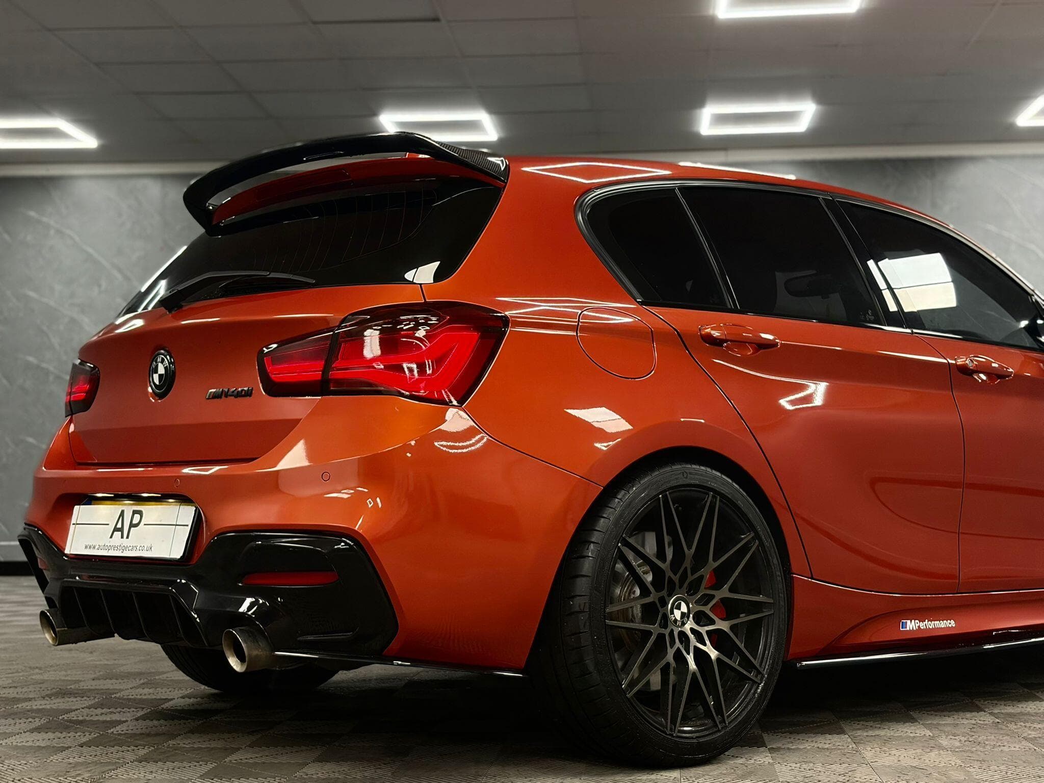 2017 BMW 1 Series - Thumbnail 22