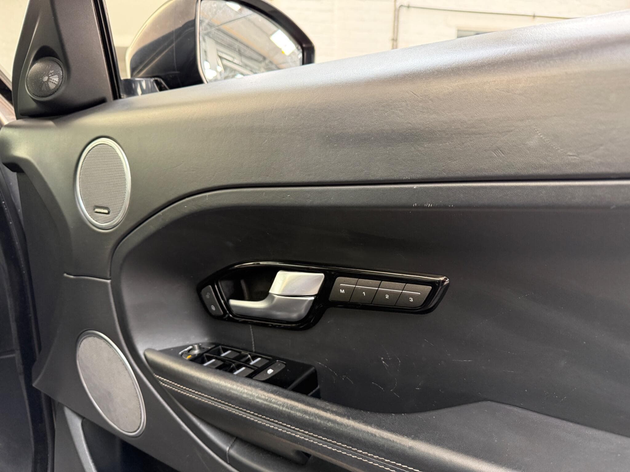 2015 Land Rover Range Rover Evoque - Thumbnail 22