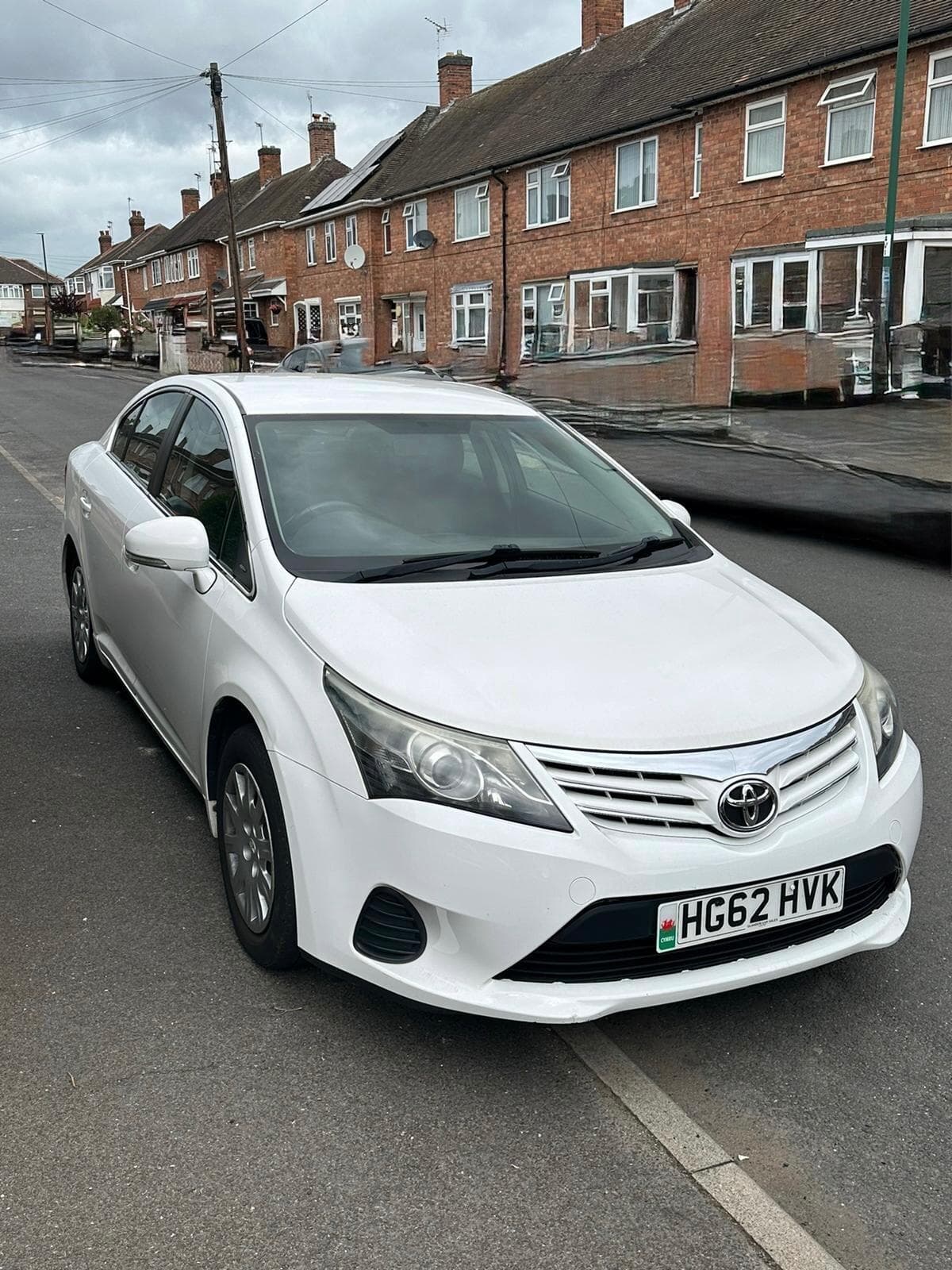 2012 Toyota Avensis - Main