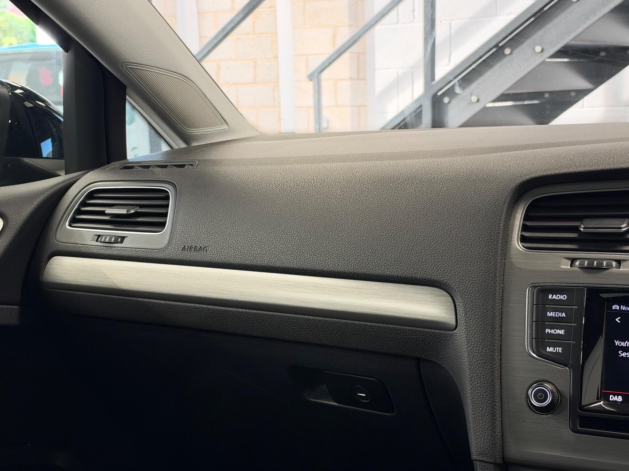 2014 Volkswagen Golf - Thumbnail 34