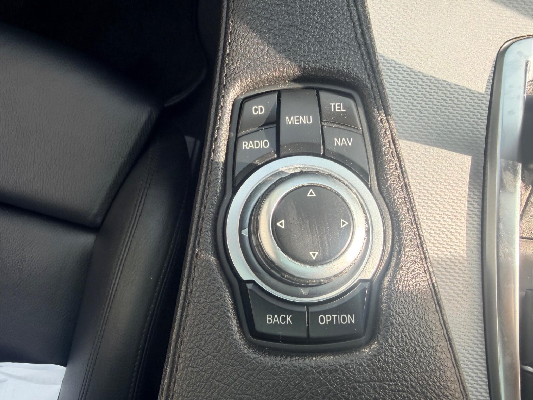 2012 BMW 6 Series - Thumbnail 26