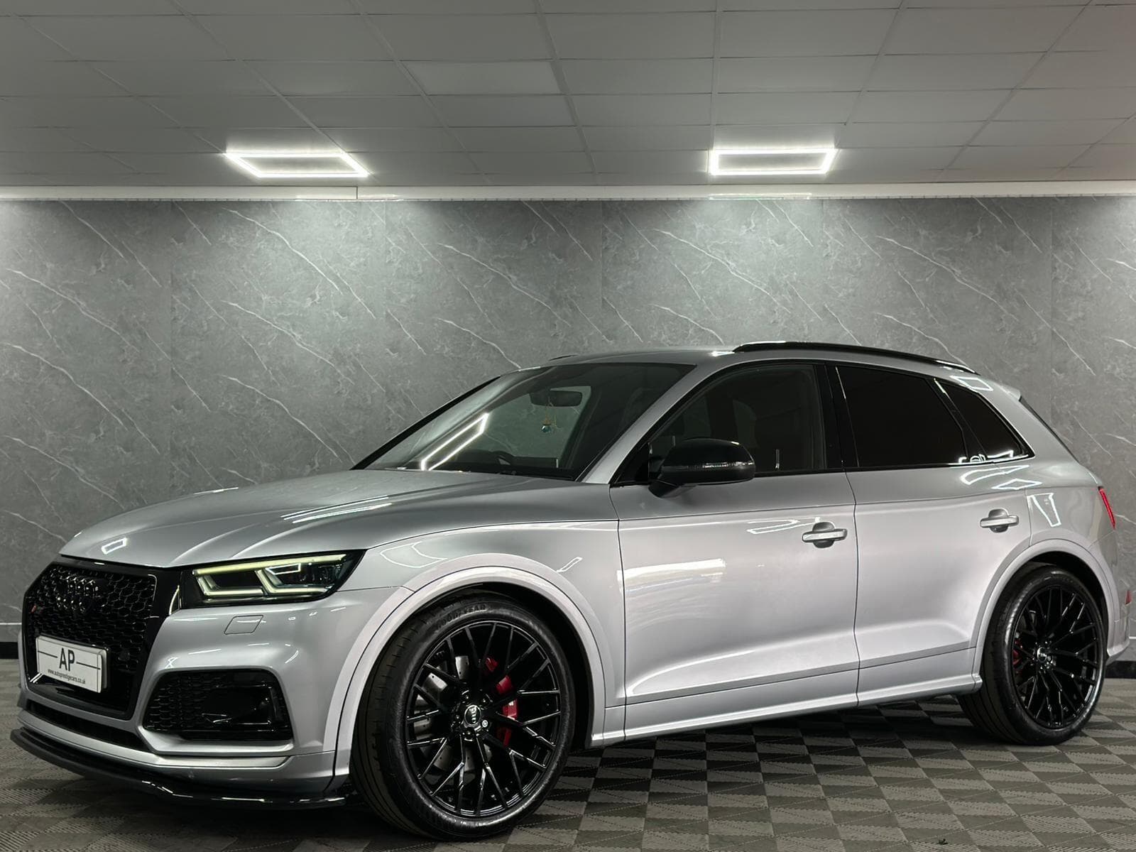 2017 Audi SQ5 - Thumbnail 4