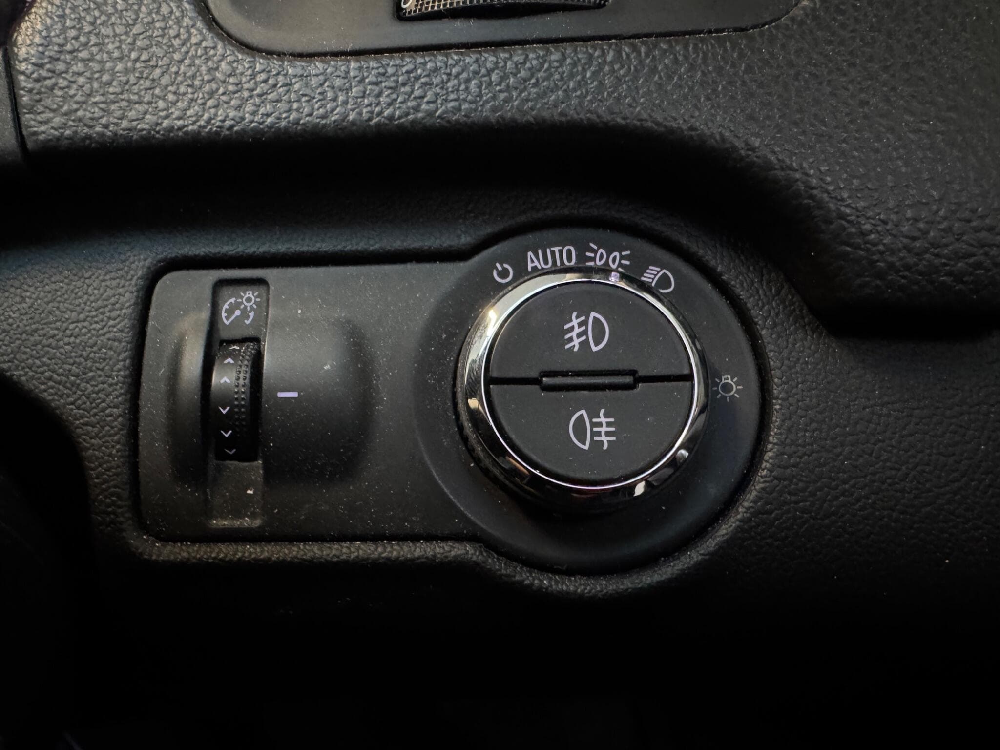 2015 Vauxhall Insignia - Thumbnail 19