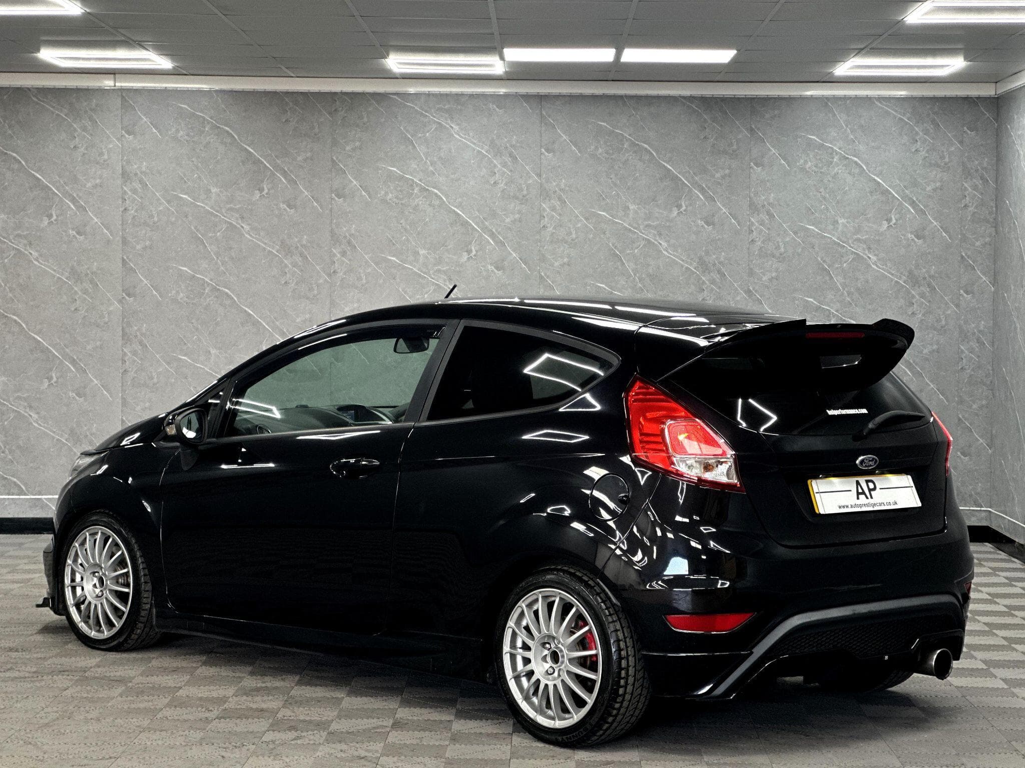 2013 Ford Fiesta - Thumbnail 10