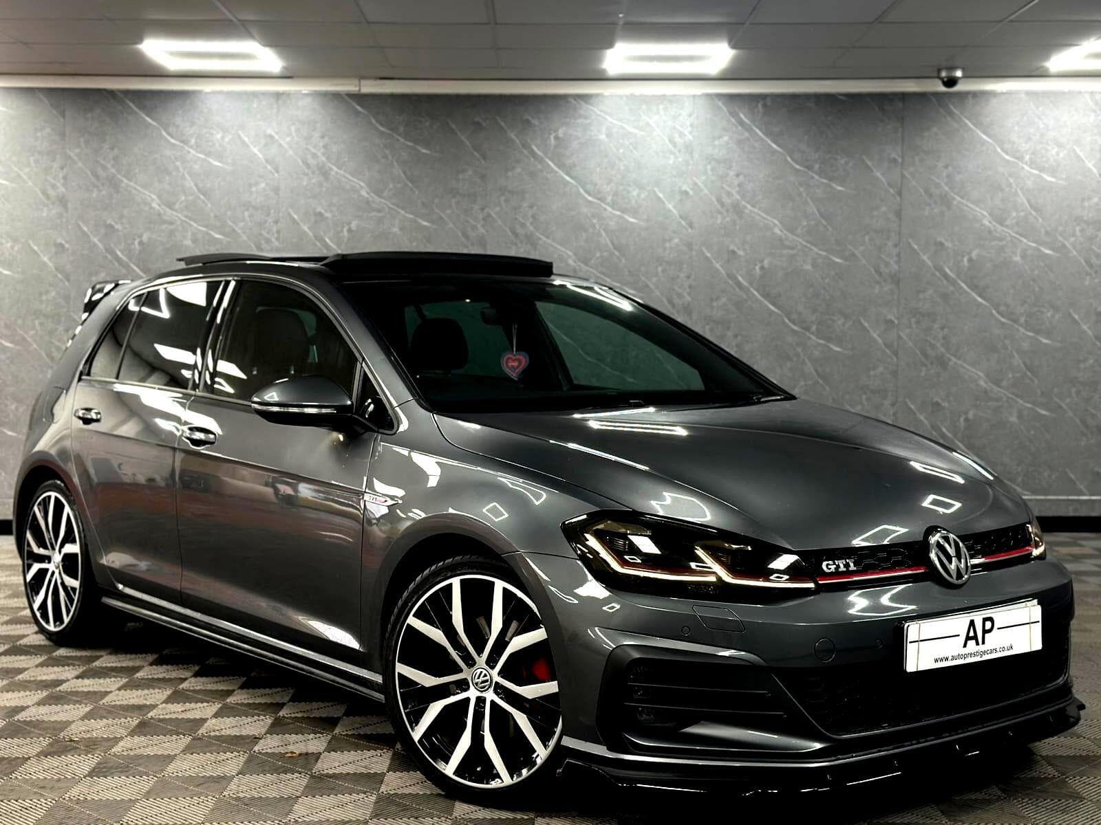 2018 Volkswagen Golf - Main