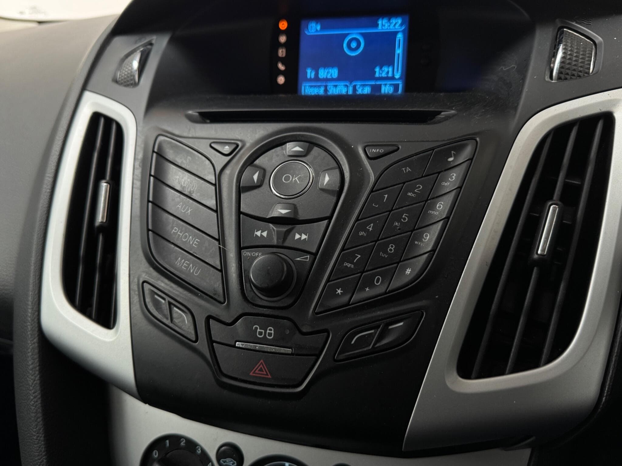 2012 Ford Focus - Thumbnail 16