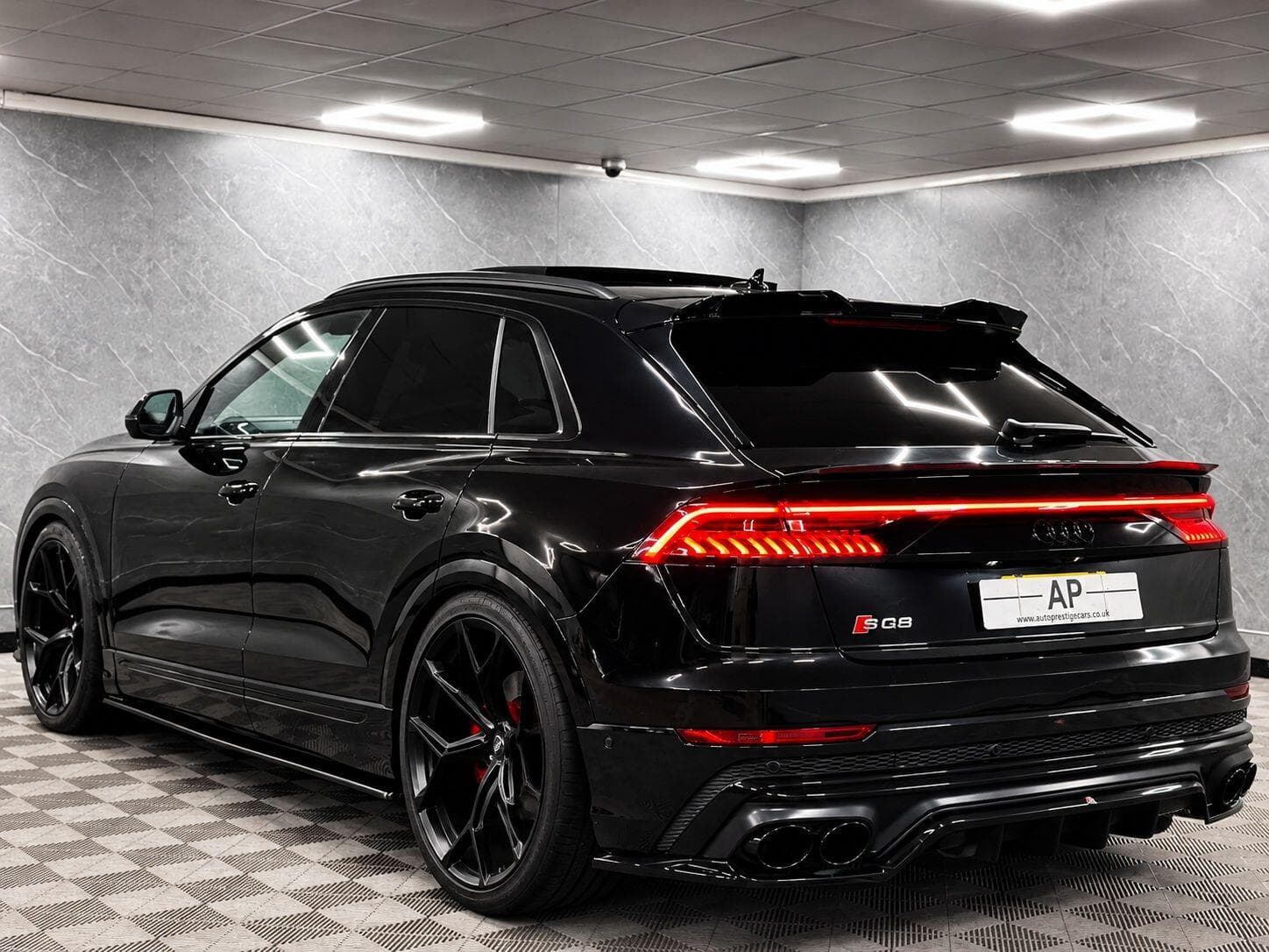 2019 Audi SQ8 - Thumbnail 6