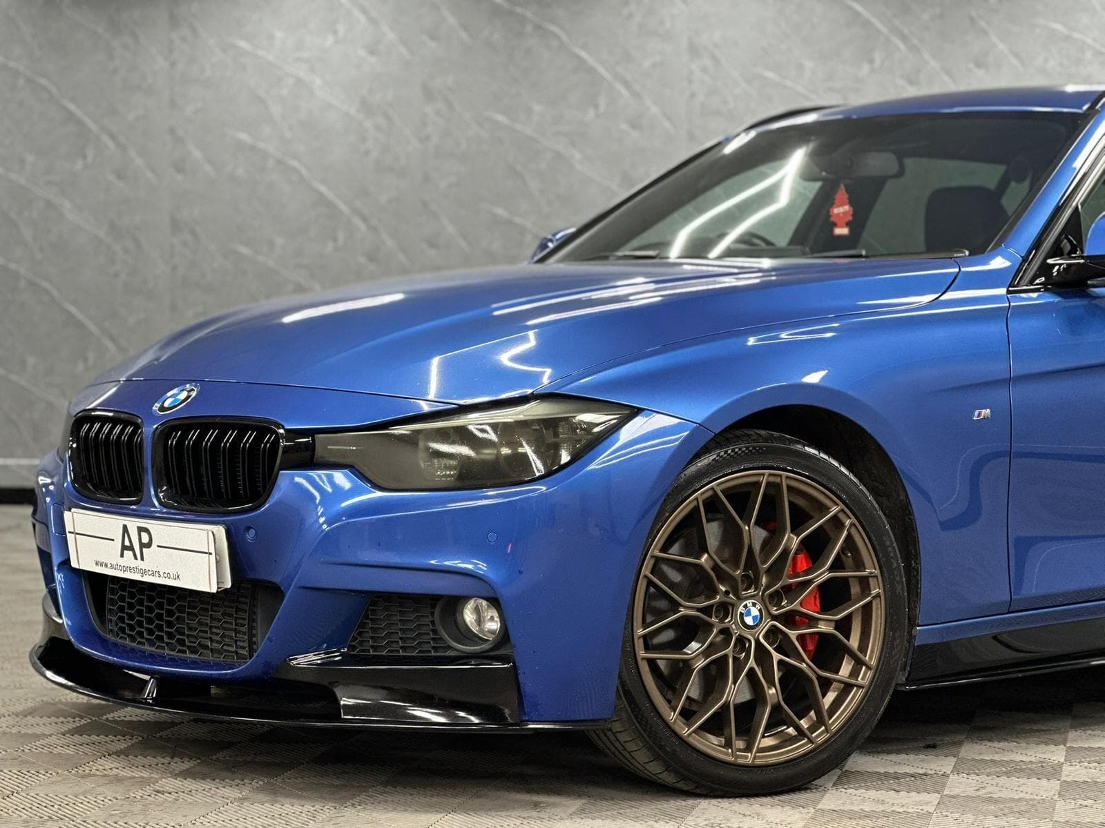 2015 BMW 3 Series - Thumbnail 34