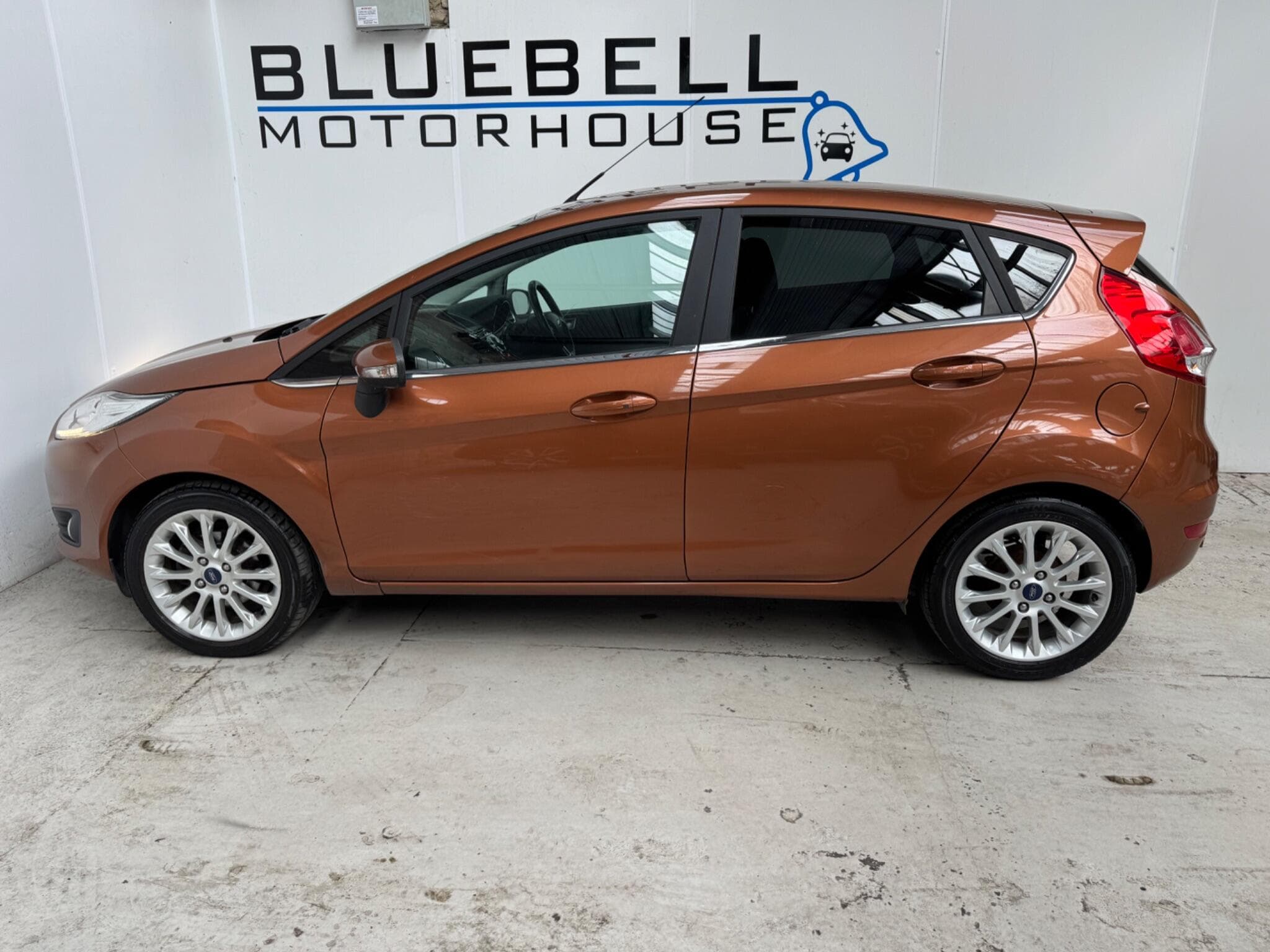 2015 Ford Fiesta - Thumbnail 8