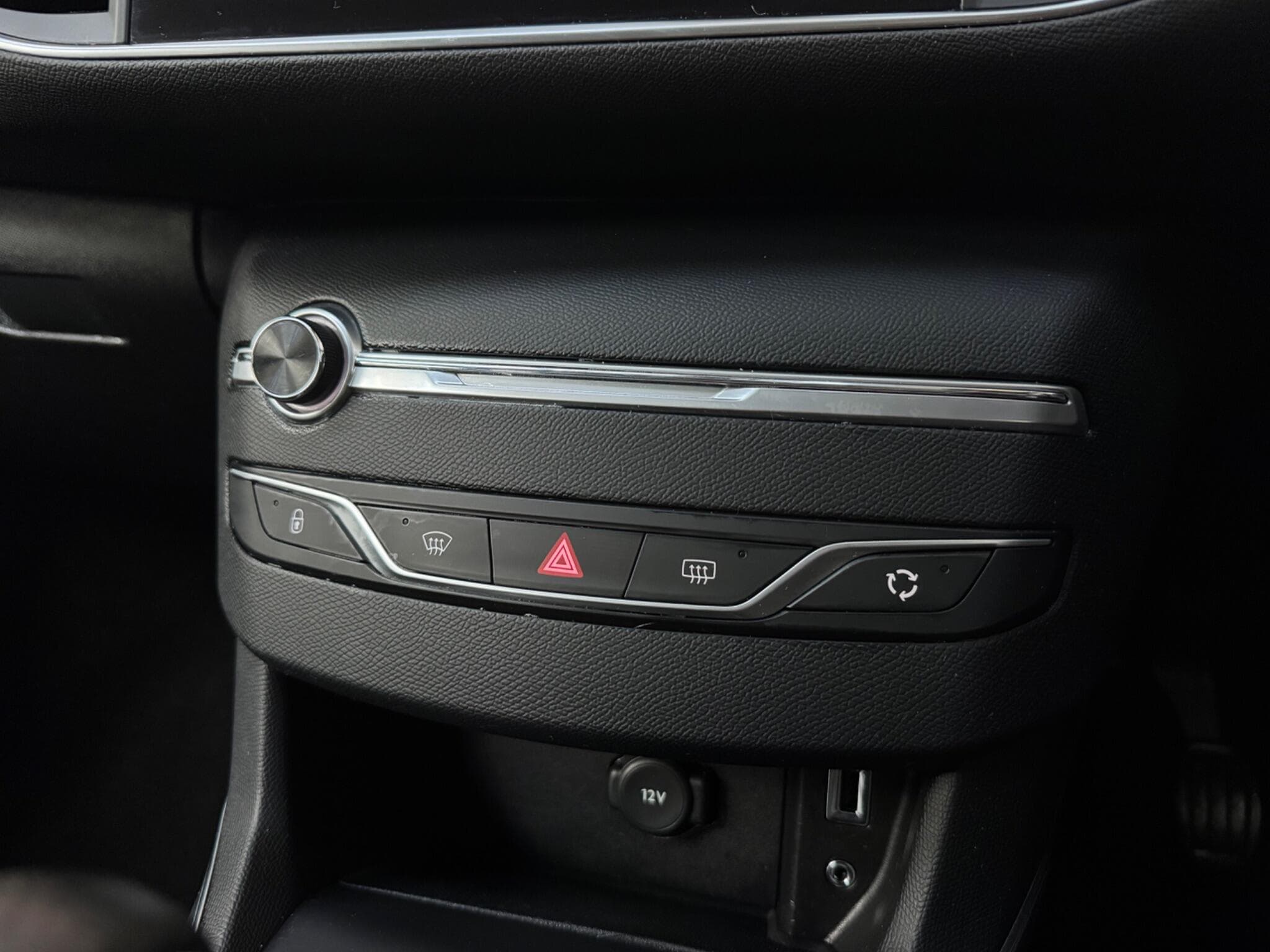 2015 Peugeot 308 - Thumbnail 19