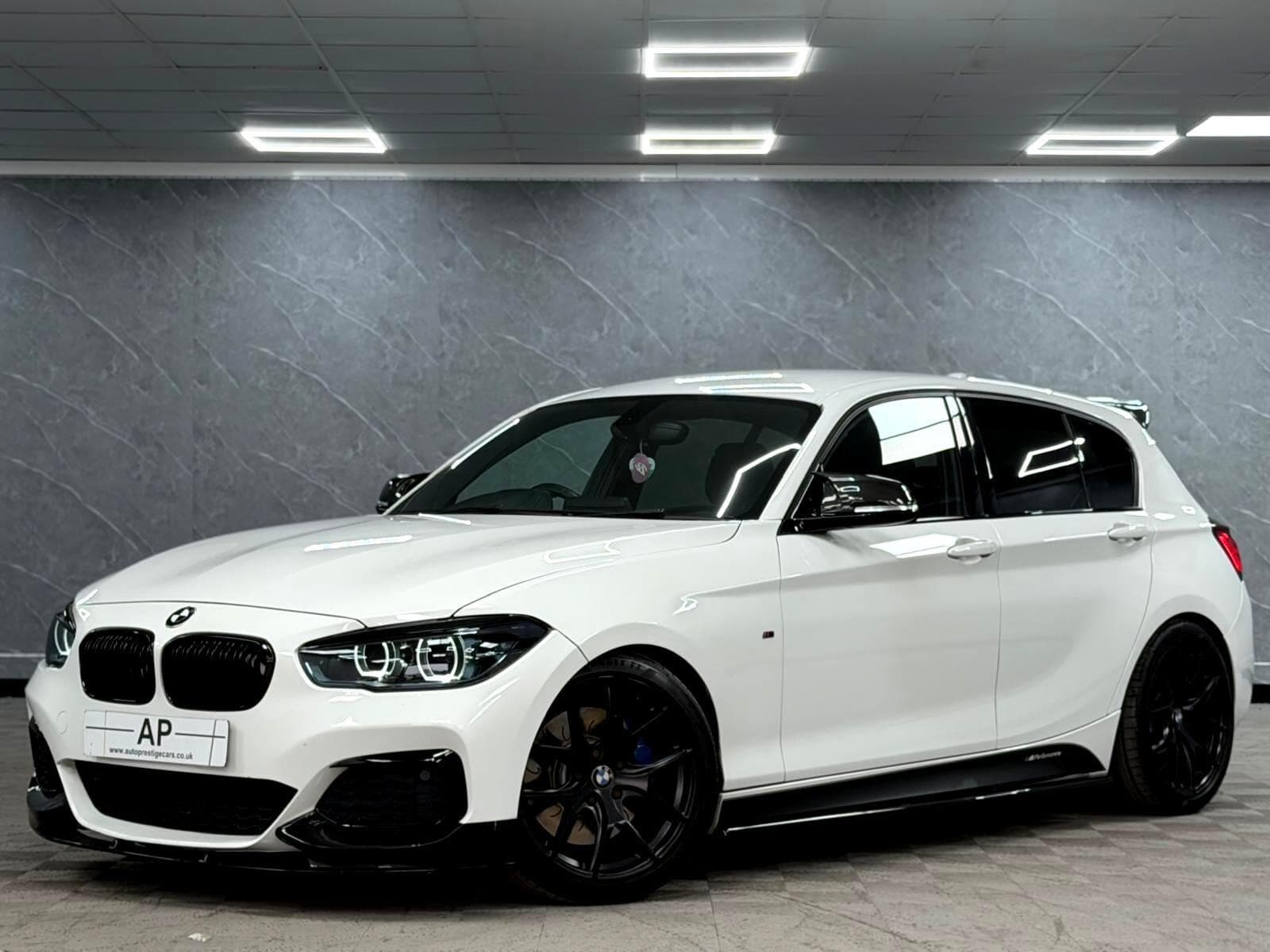 2018 BMW 1 Series - Thumbnail 8