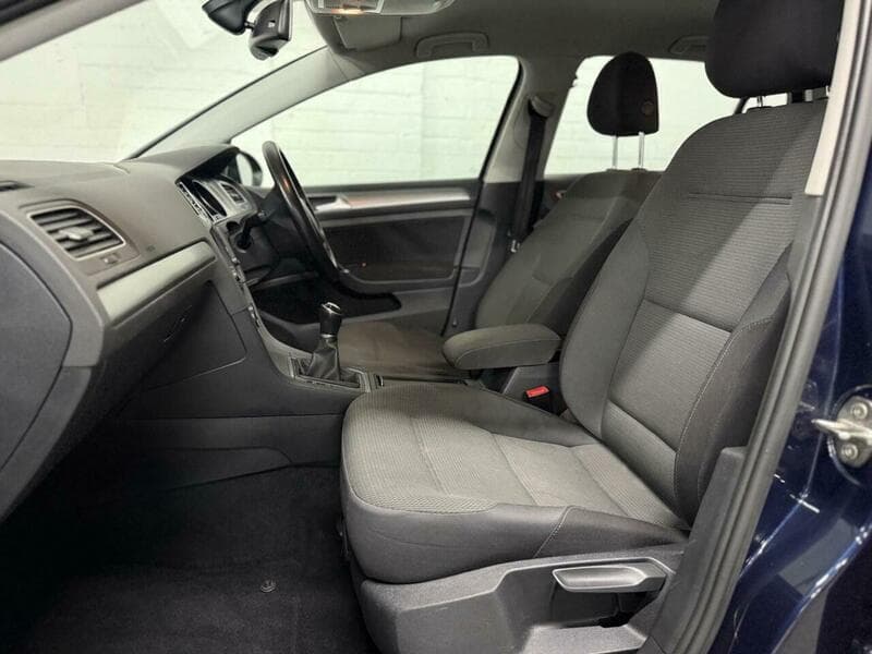 2016 Volkswagen Golf - Thumbnail 31