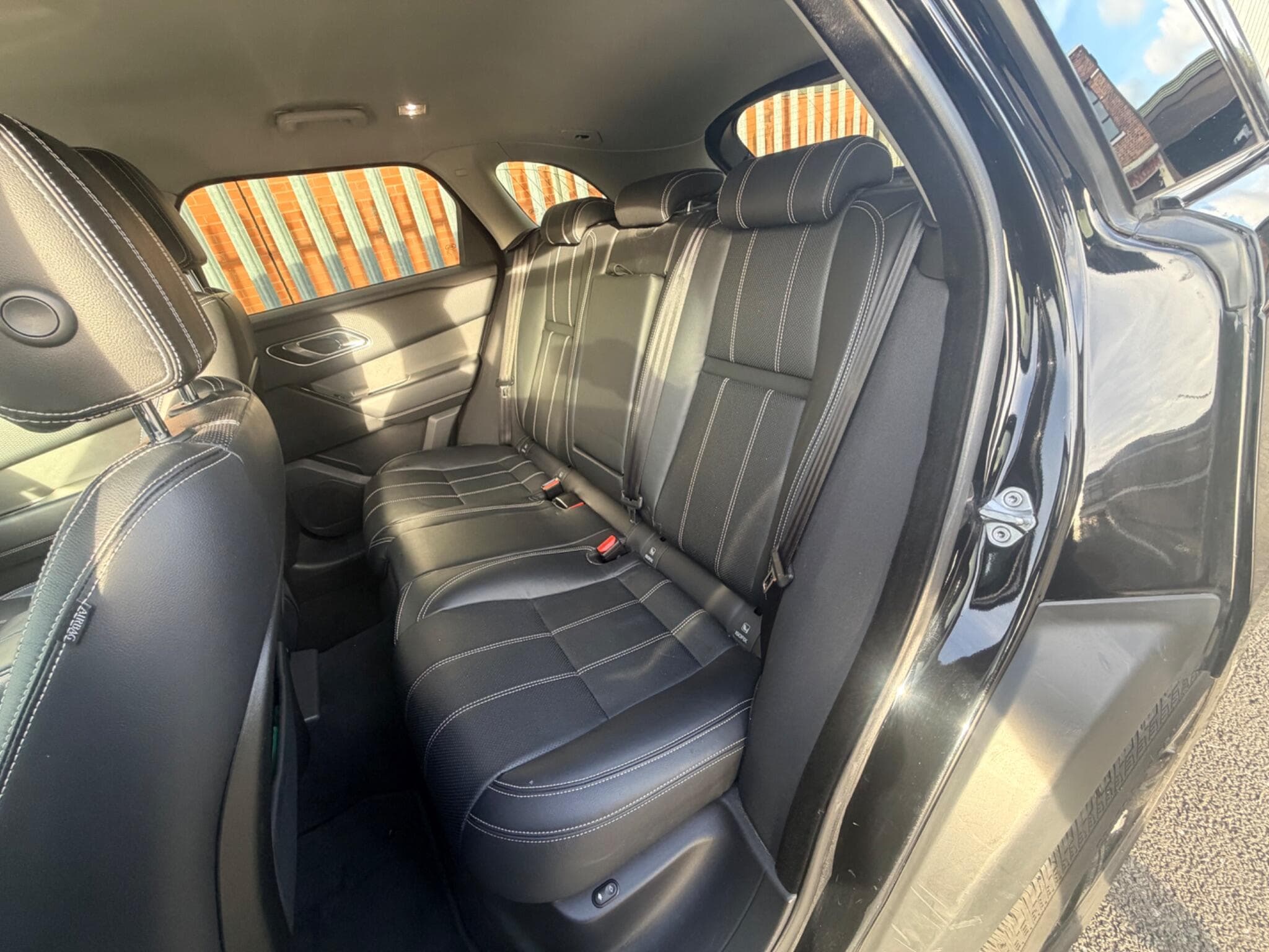 2018 Land Rover Range Rover Velar - Thumbnail 14