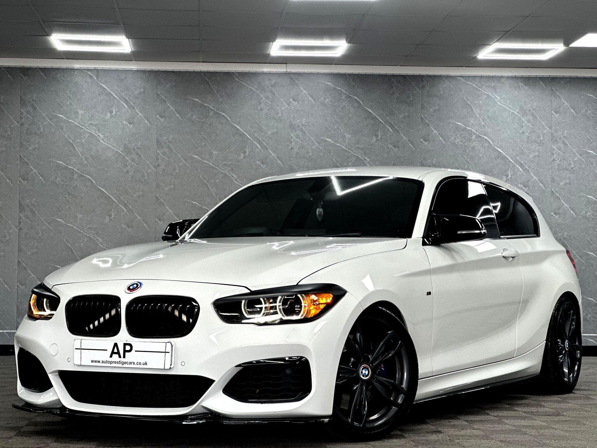 2018 BMW 1 Series - Thumbnail 4