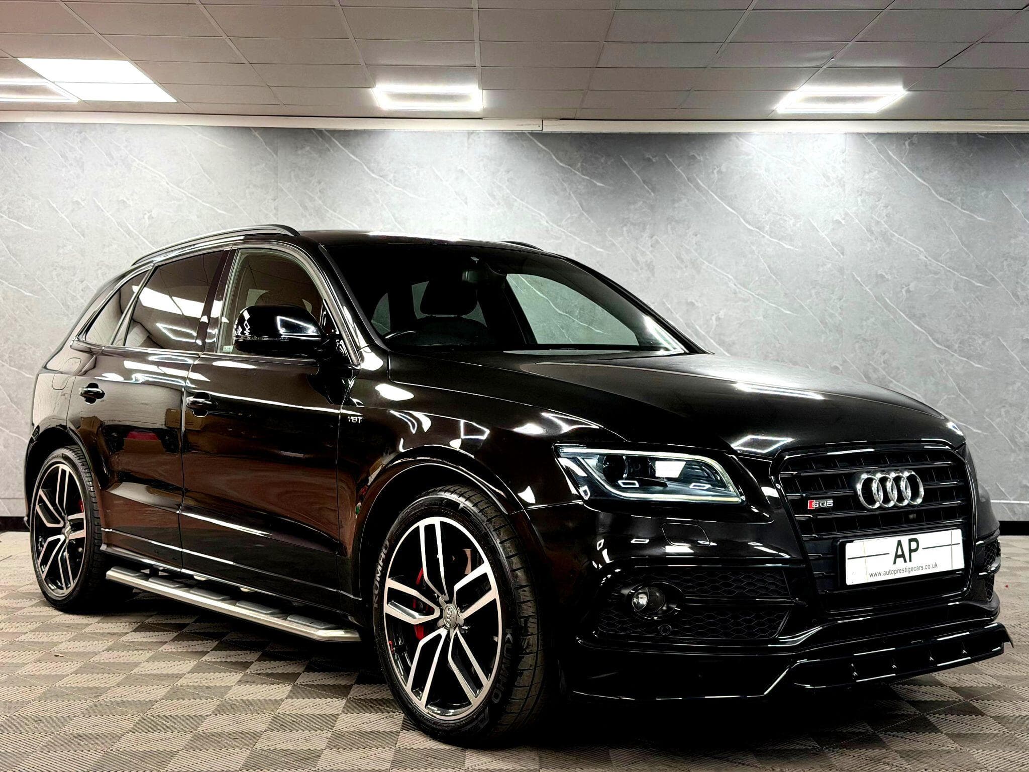 2016 Audi SQ5 - Thumbnail 3
