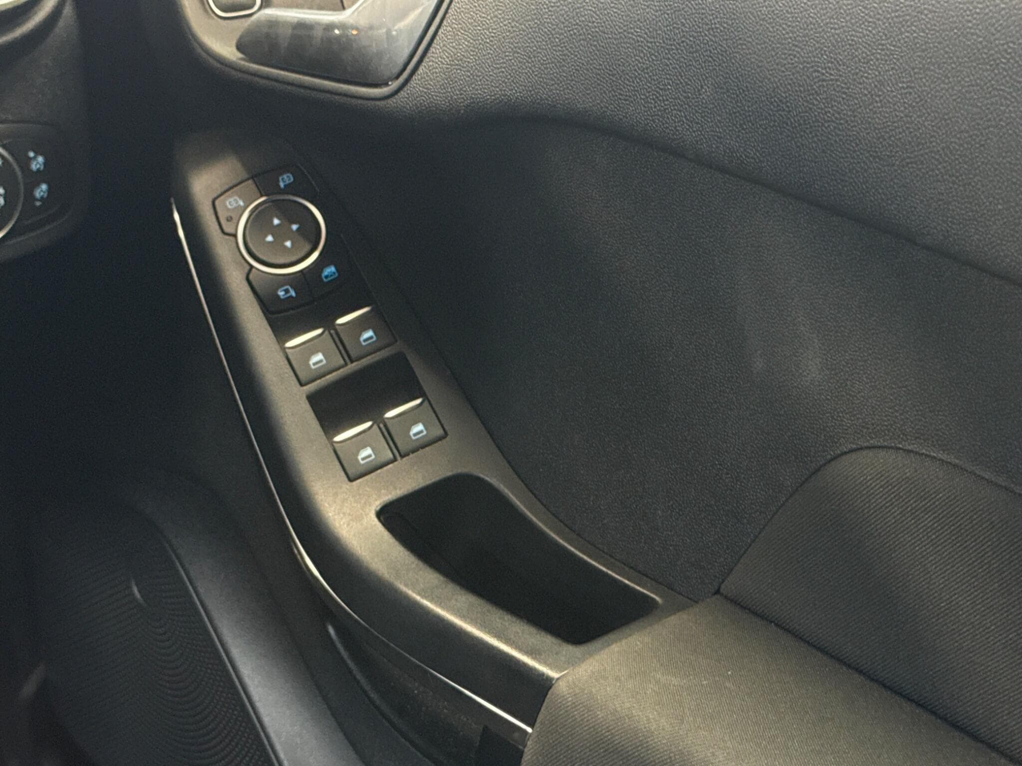 2021 Ford Fiesta - Thumbnail 46