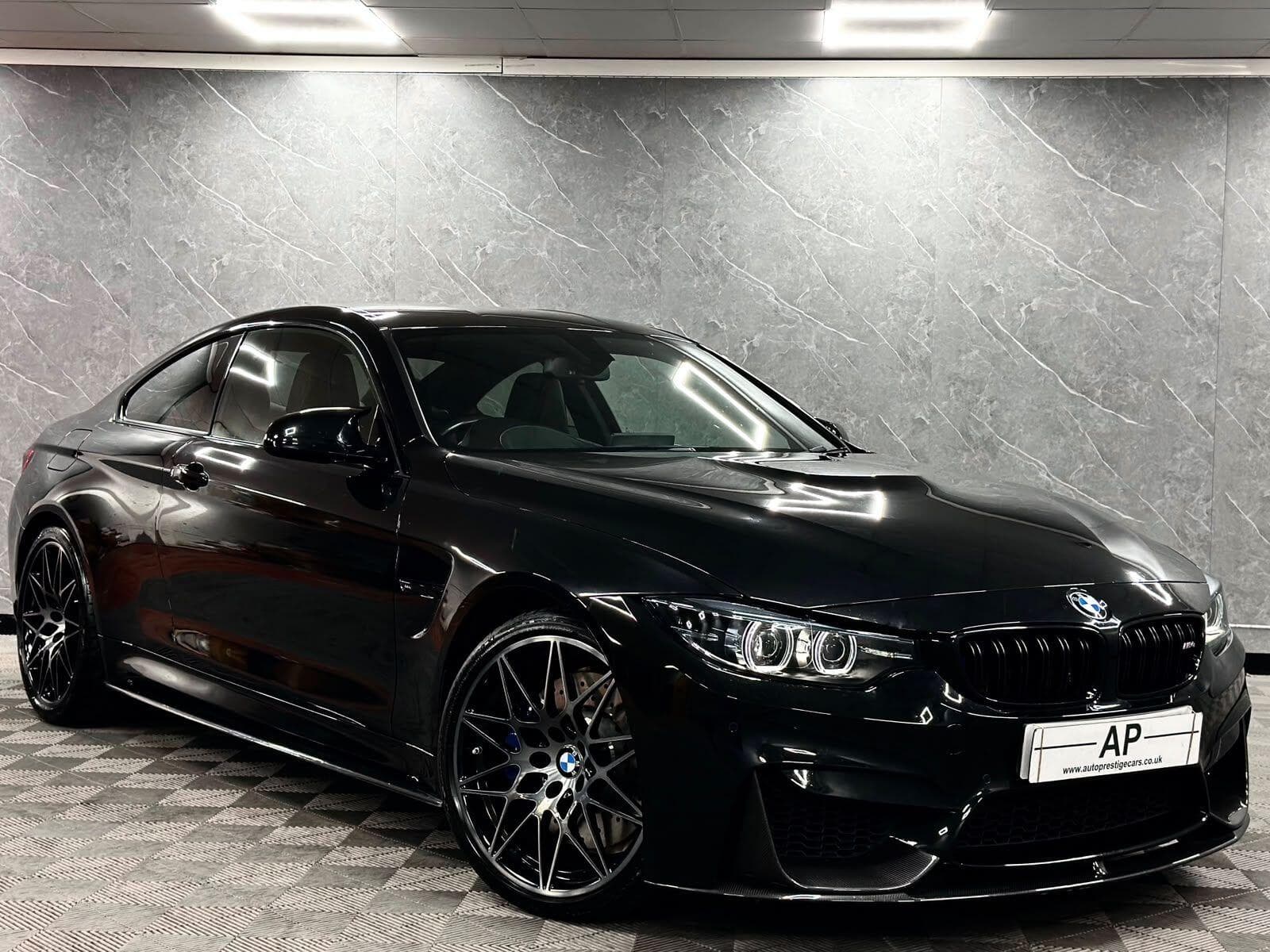 2017 BMW M4 - Thumbnail 5