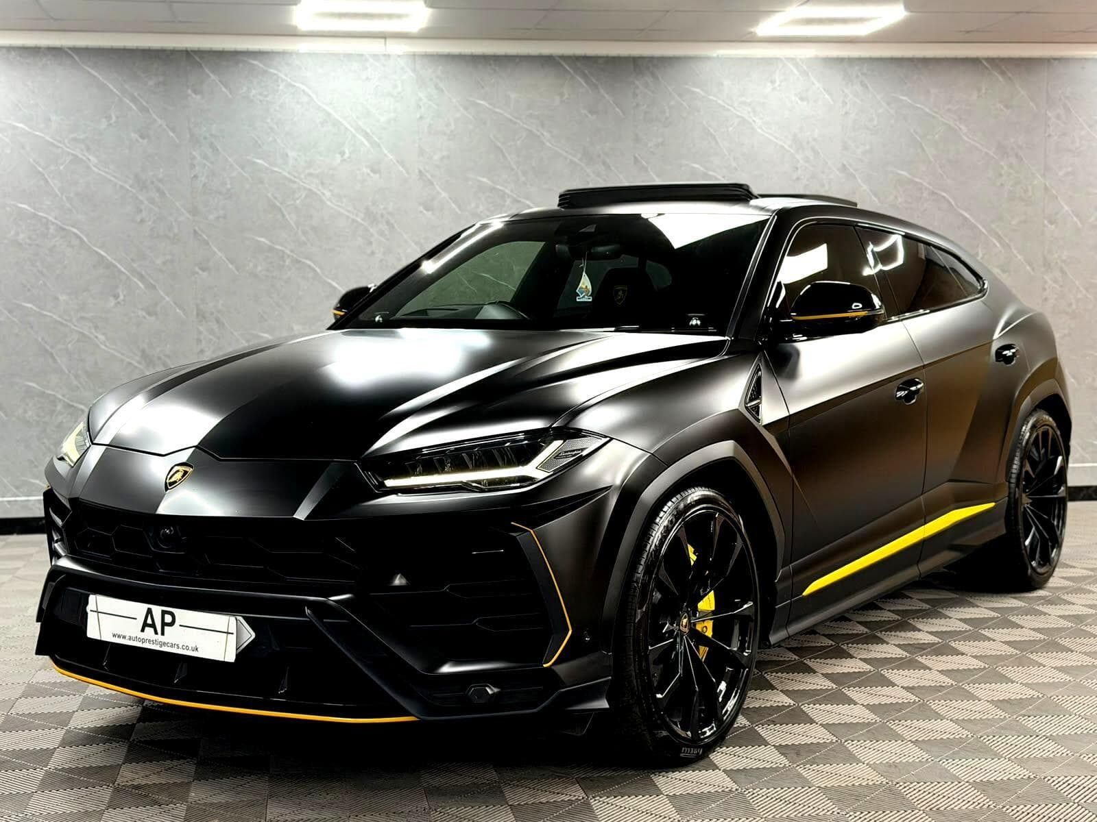 2022 Lamborghini Urus - Thumbnail 23