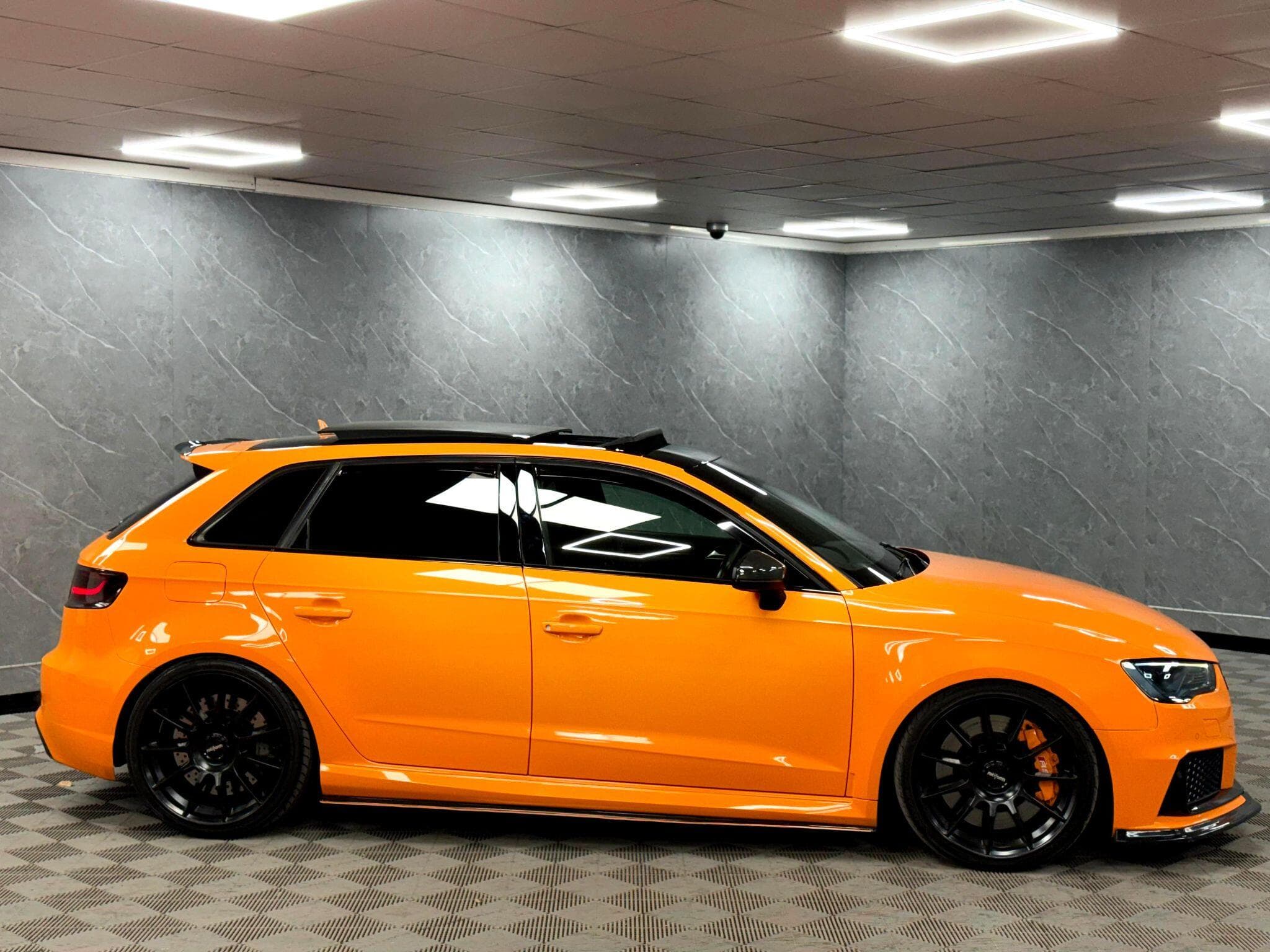 2015 Audi RS3 - Thumbnail 2