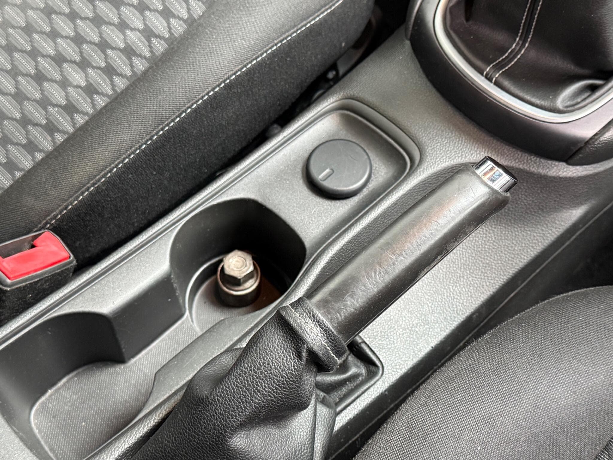 2016 Vauxhall Astra - Thumbnail 27