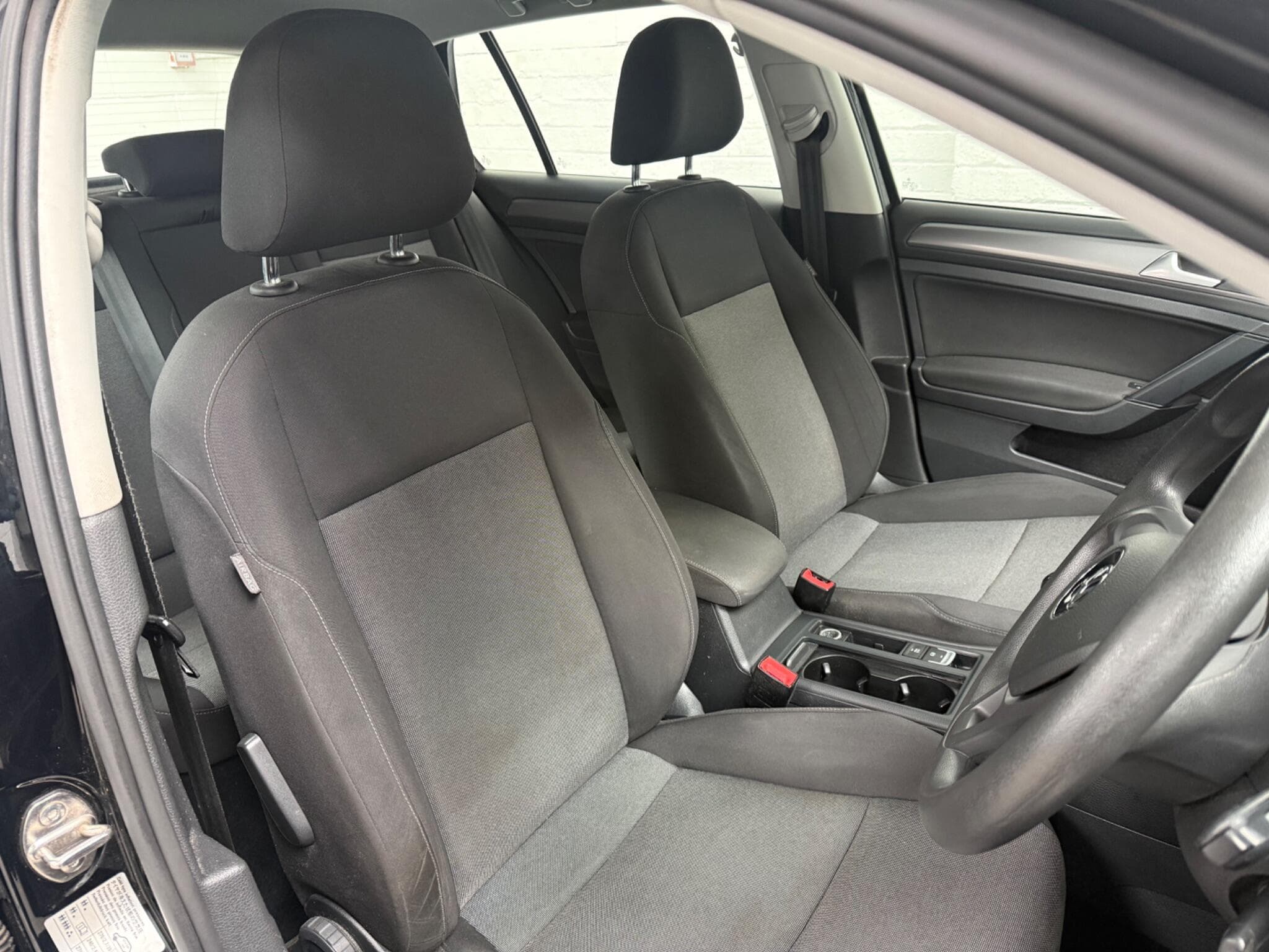 2015 Volkswagen Golf - Thumbnail 27