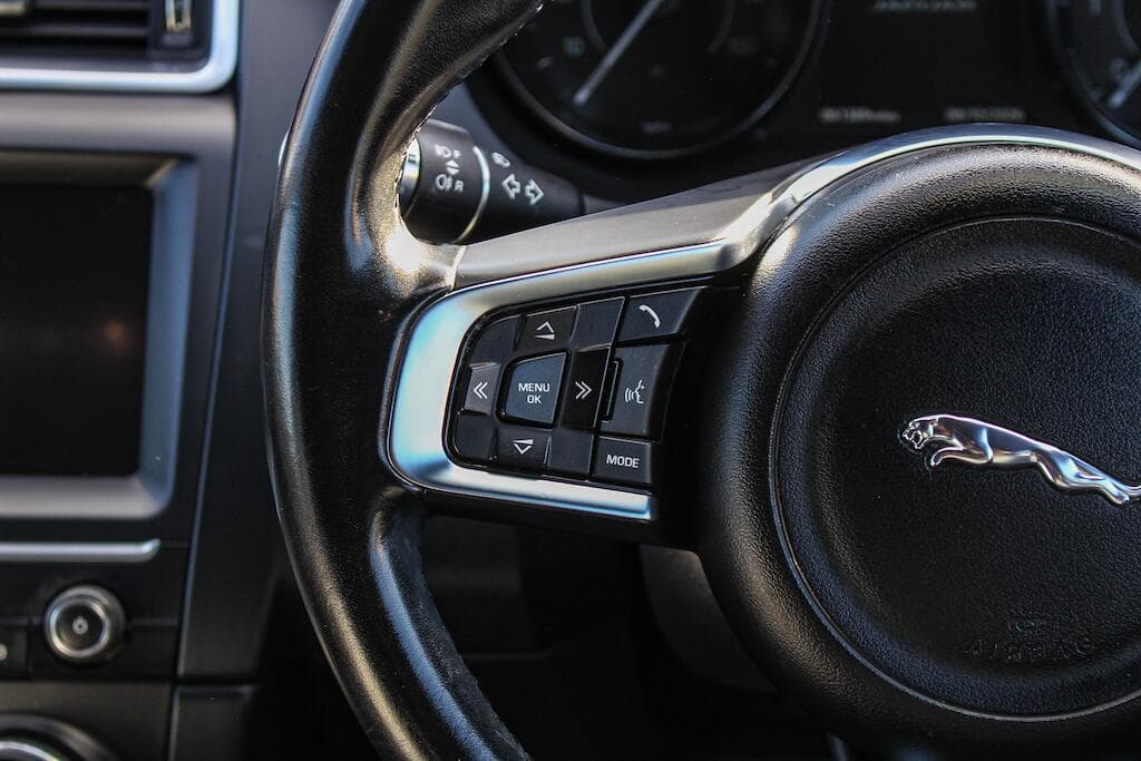2020 Jaguar E-PACE - Thumbnail 25