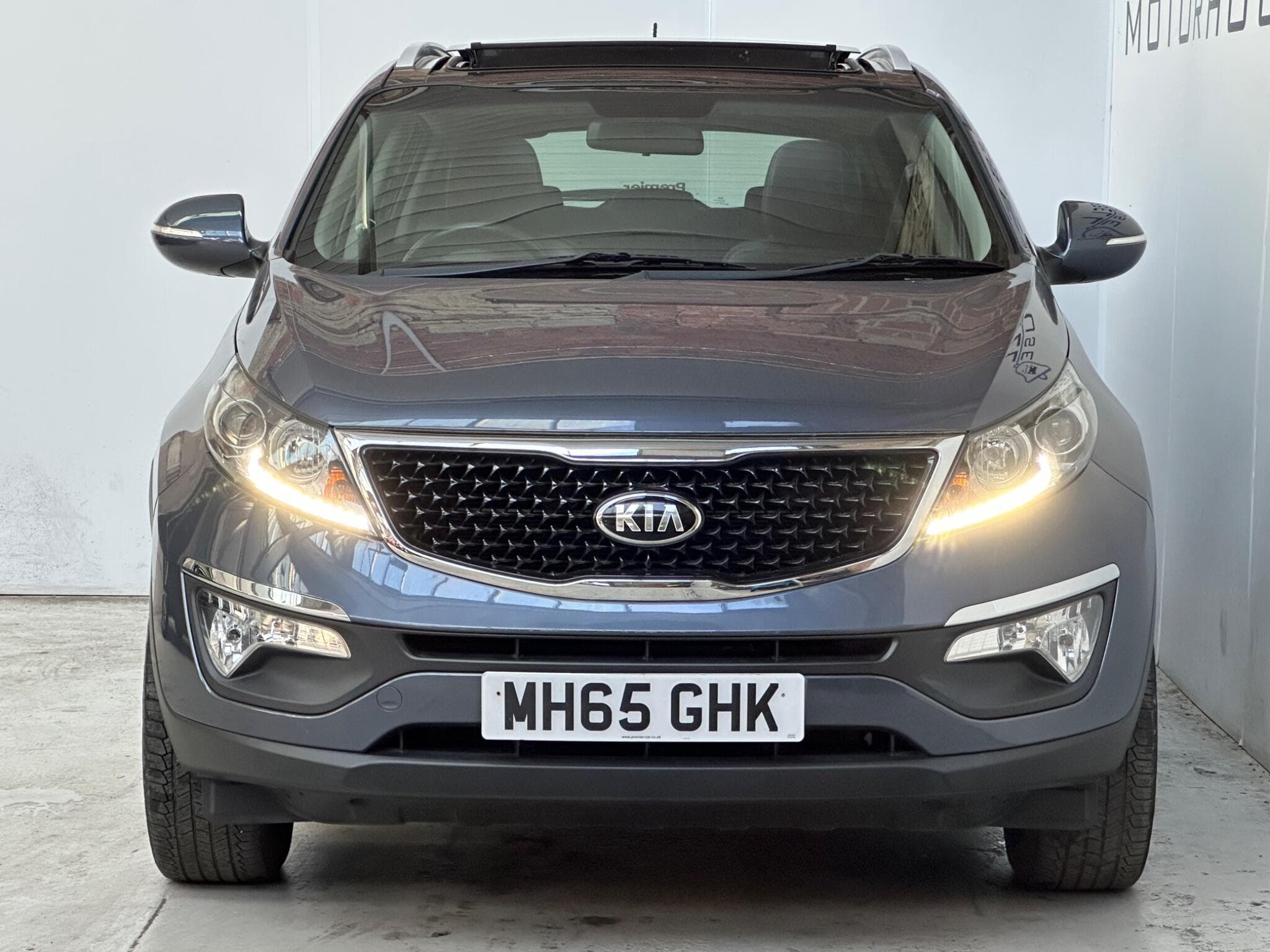 2016 Kia Sportage - Thumbnail 2