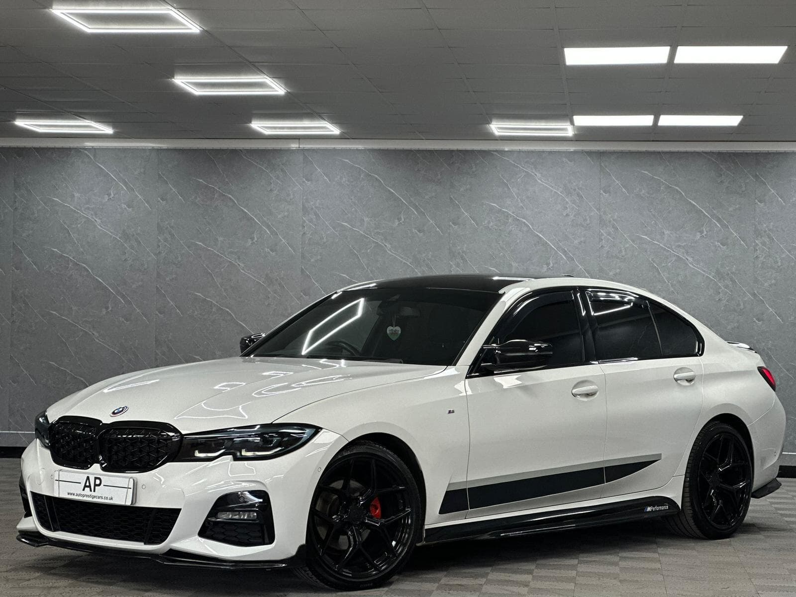 2020 BMW 3 Series - Thumbnail 27