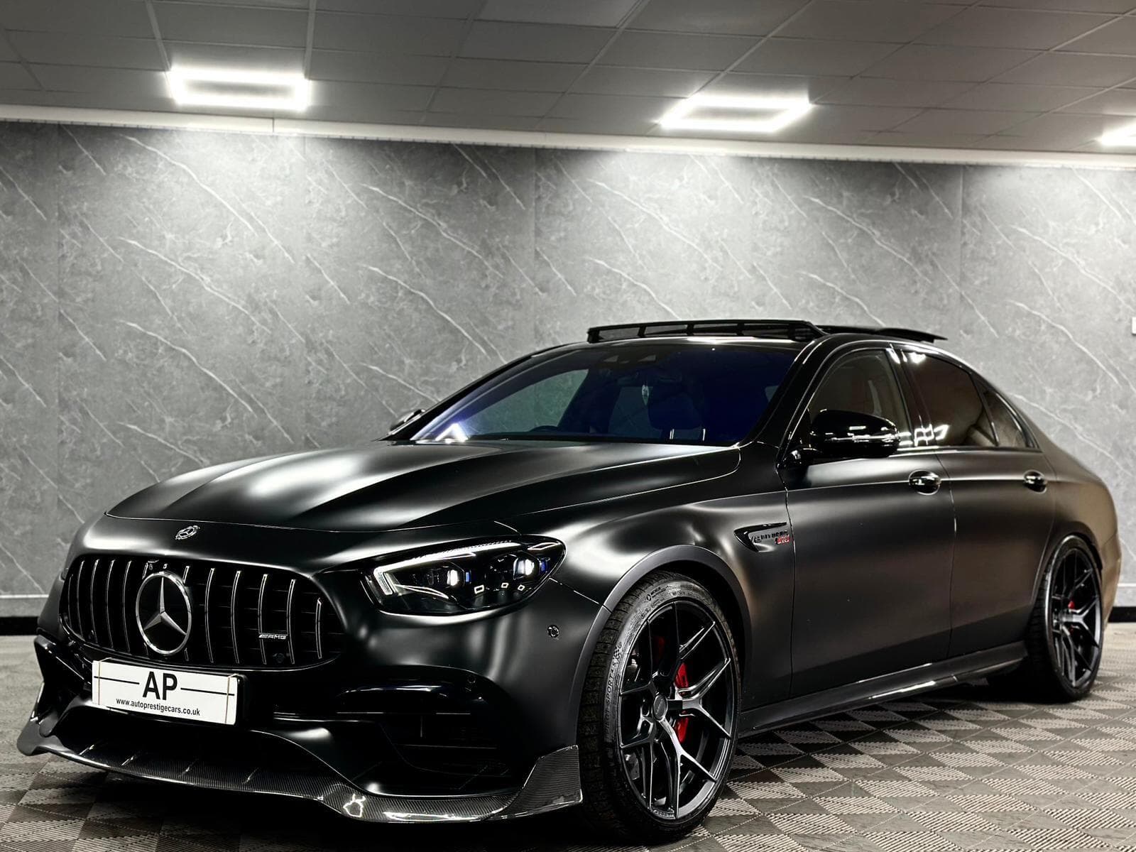 2020 Mercedes-Benz E Class - Thumbnail 2