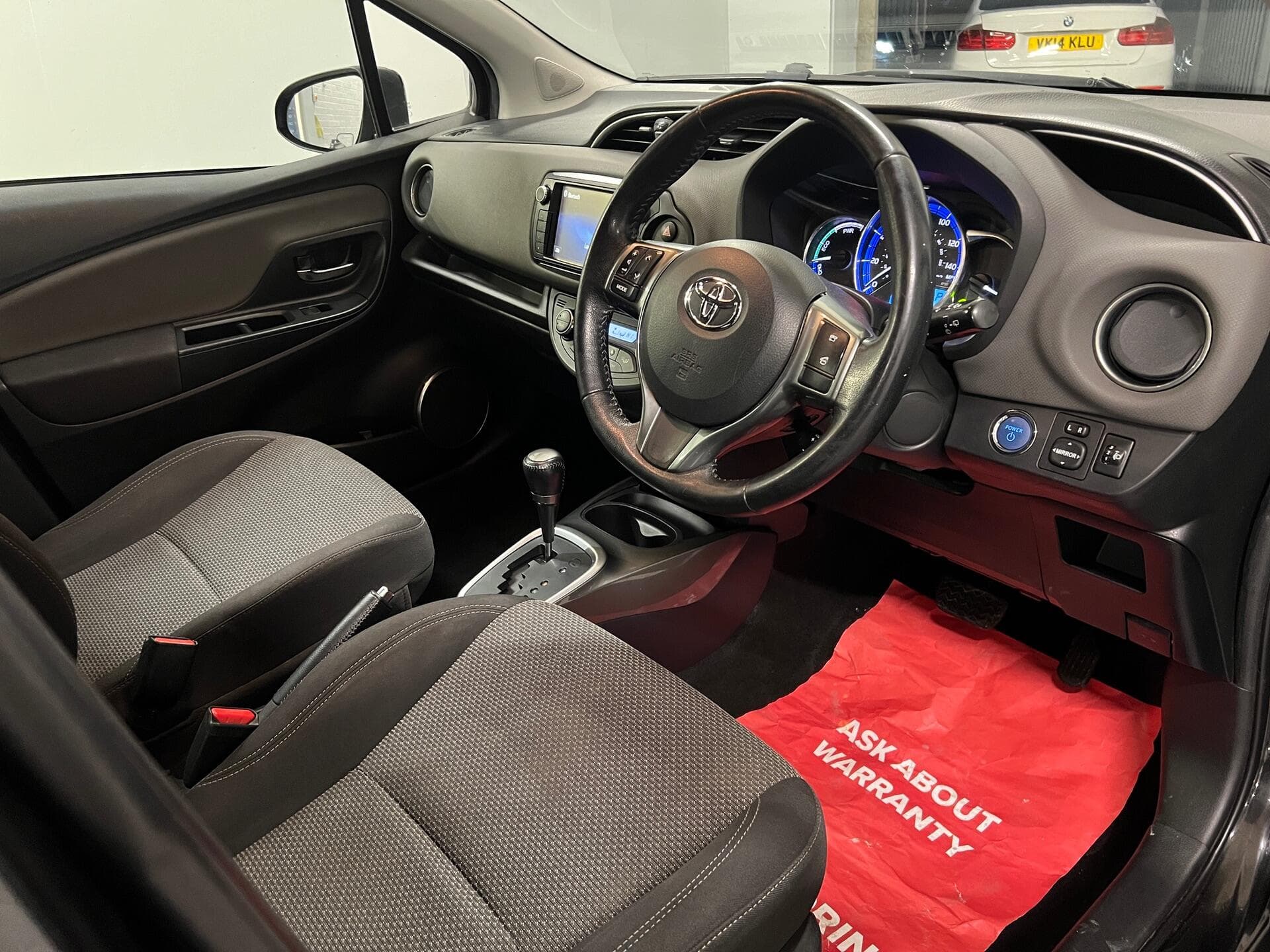 2016 Toyota Yaris - Thumbnail 21