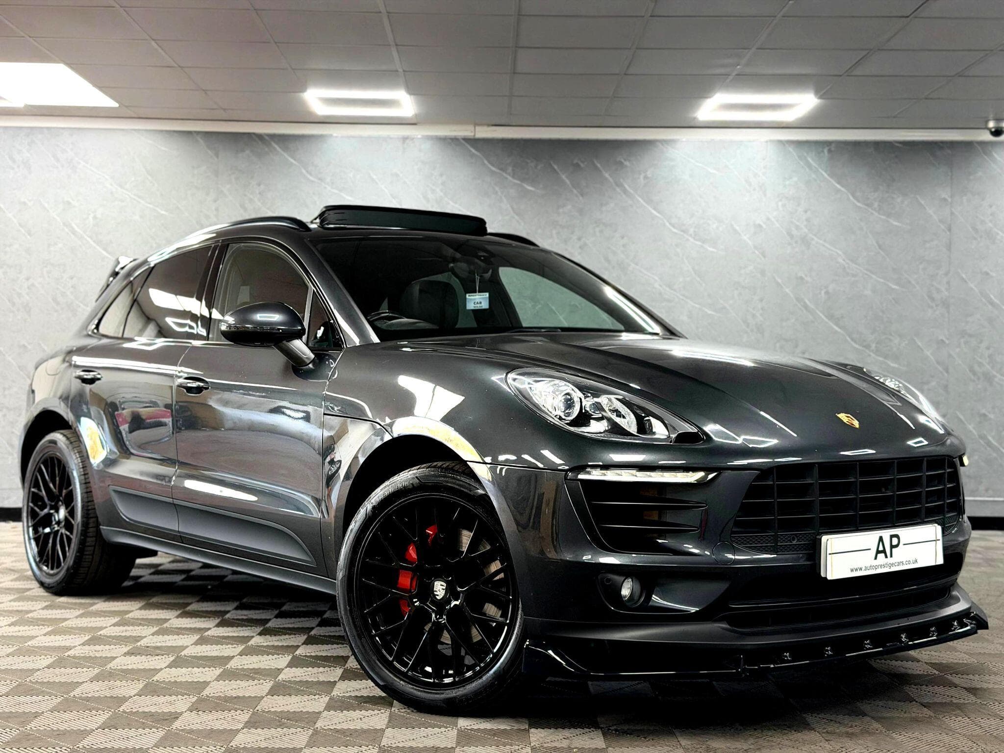 2017 Porsche Macan - Main