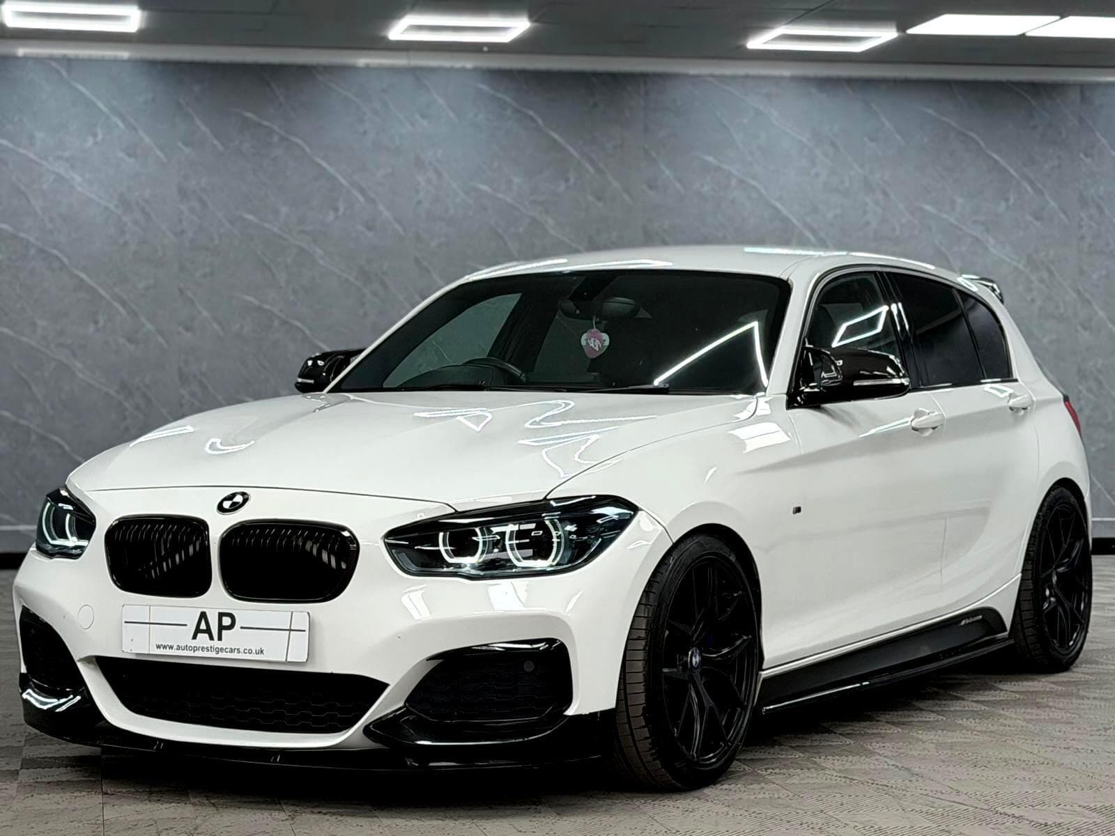 2018 BMW 1 Series - Thumbnail 9