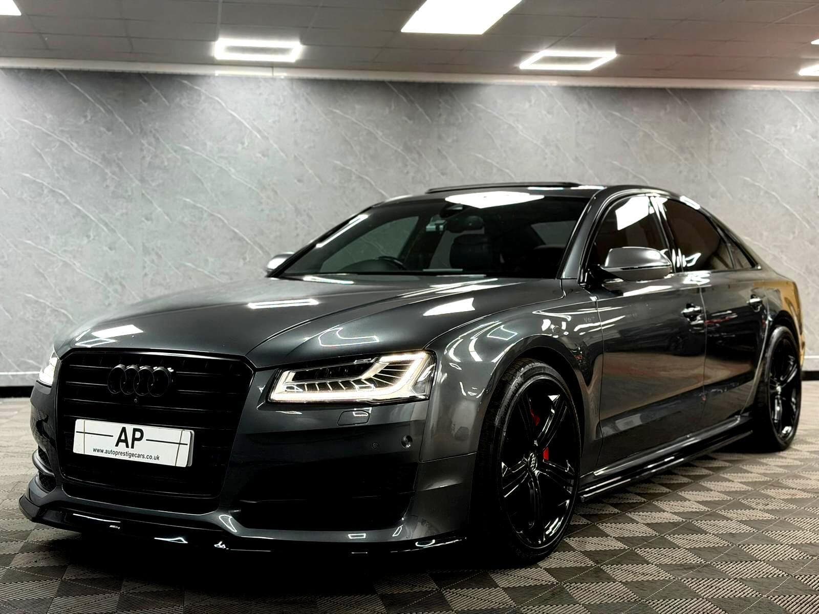 2015 Audi S8 - Thumbnail 20