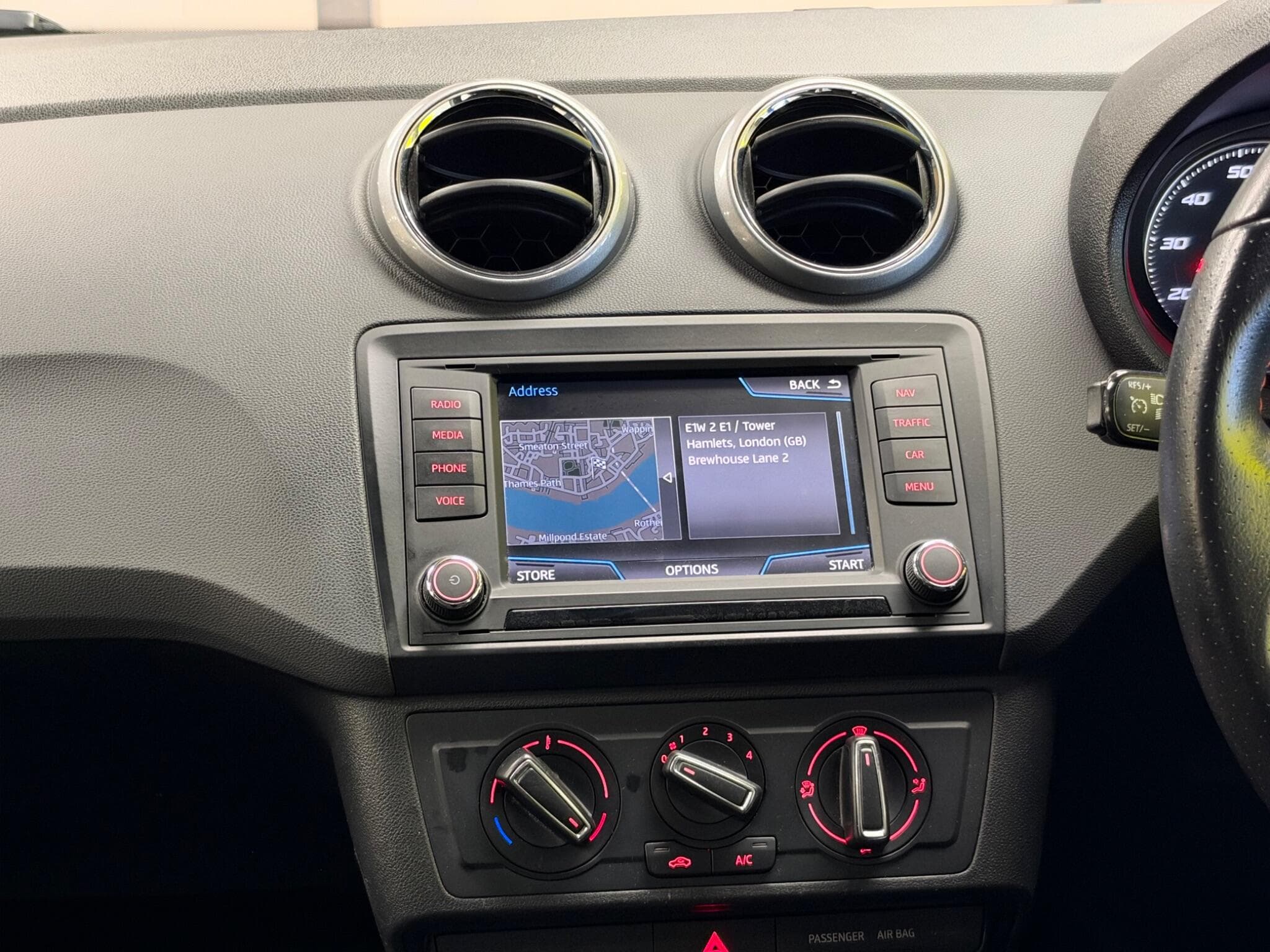 2017 SEAT Ibiza - Thumbnail 37