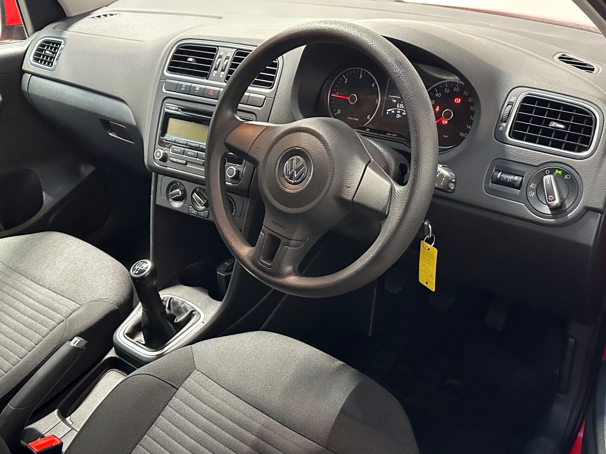 2011 Volkswagen Polo - Thumbnail 4
