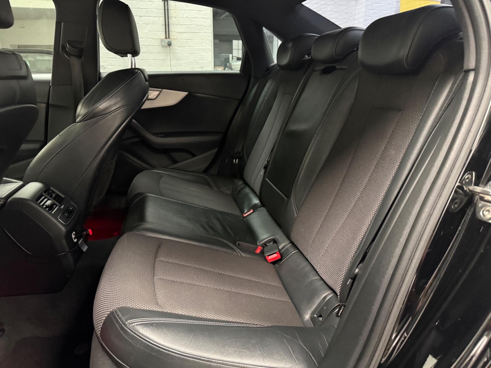2017 Audi A4 - Thumbnail 16